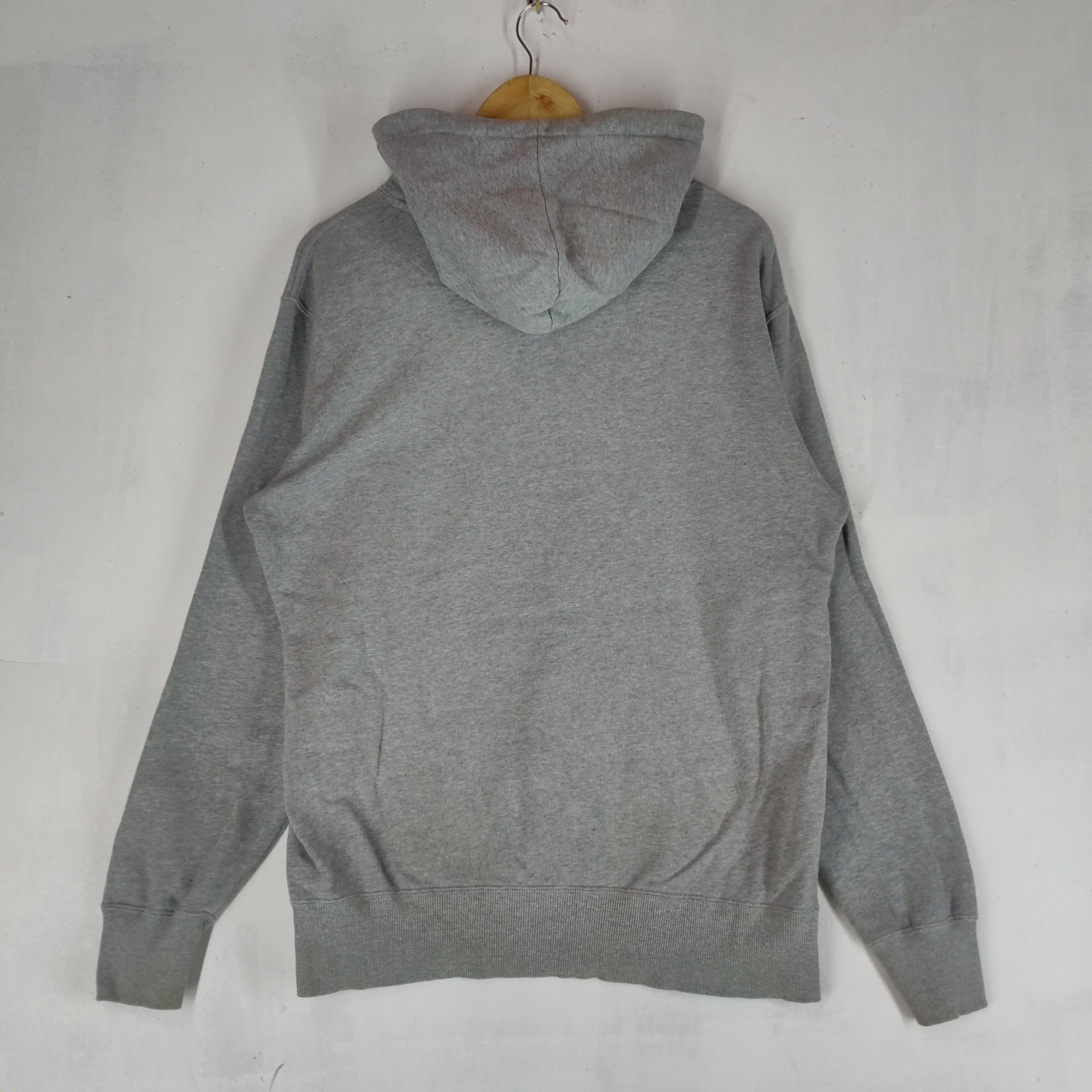 Champion Vintage CHAMPION Embroidery Small Logo Hoodie Sweatshirt Size US L / EU 52-54 / 3 - 6 Thumbnail