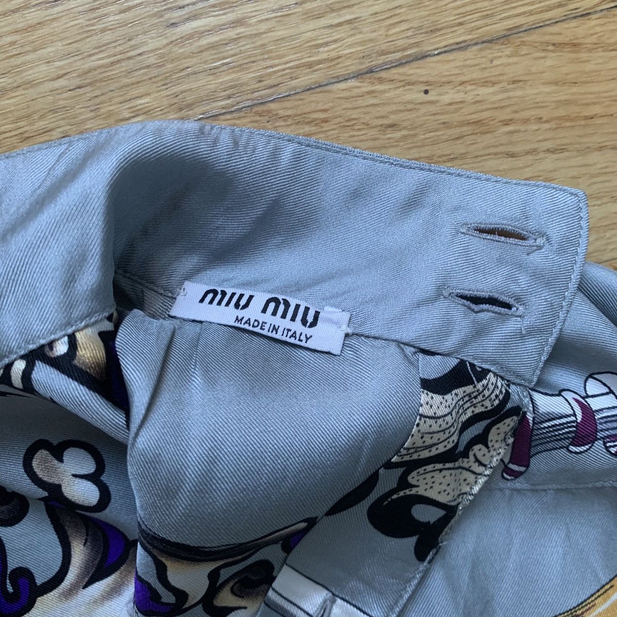 Miu Miu Coat of Arms Silk Button Up Shirt Size US M / EU 48-50 / 2 - 5 Thumbnail