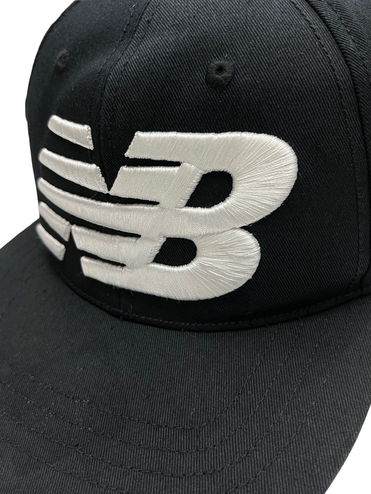 New Balance NEW BALANCE Big Bold Embroidery Vintage Logo Snapback Hat Size ONE SIZE - 7 Thumbnail