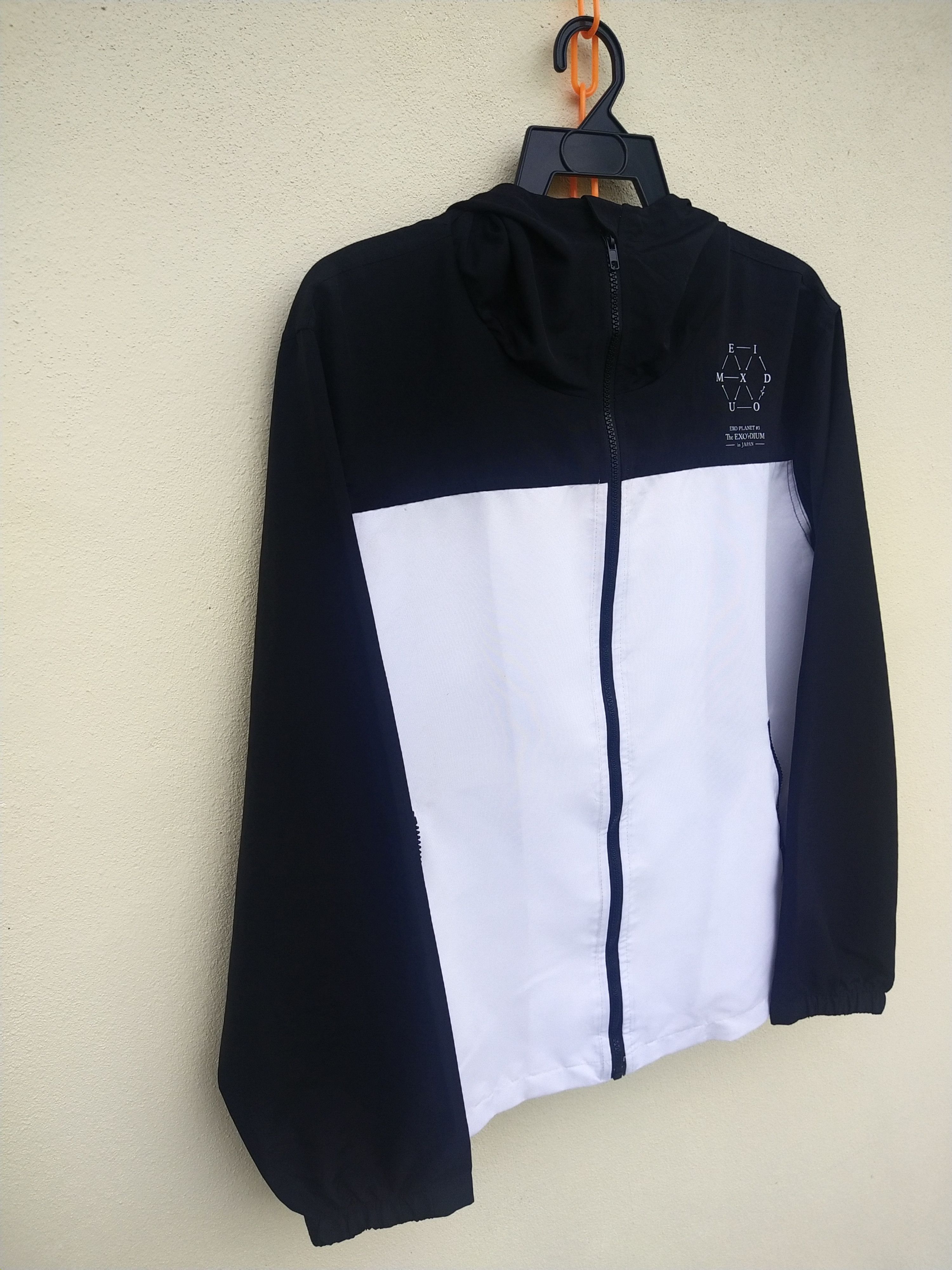 Japanese Brand 🔥 EXO Planet #3 The Exordium In Japan Crew Jacket Size US L / EU 52-54 / 3 - 6 Thumbnail