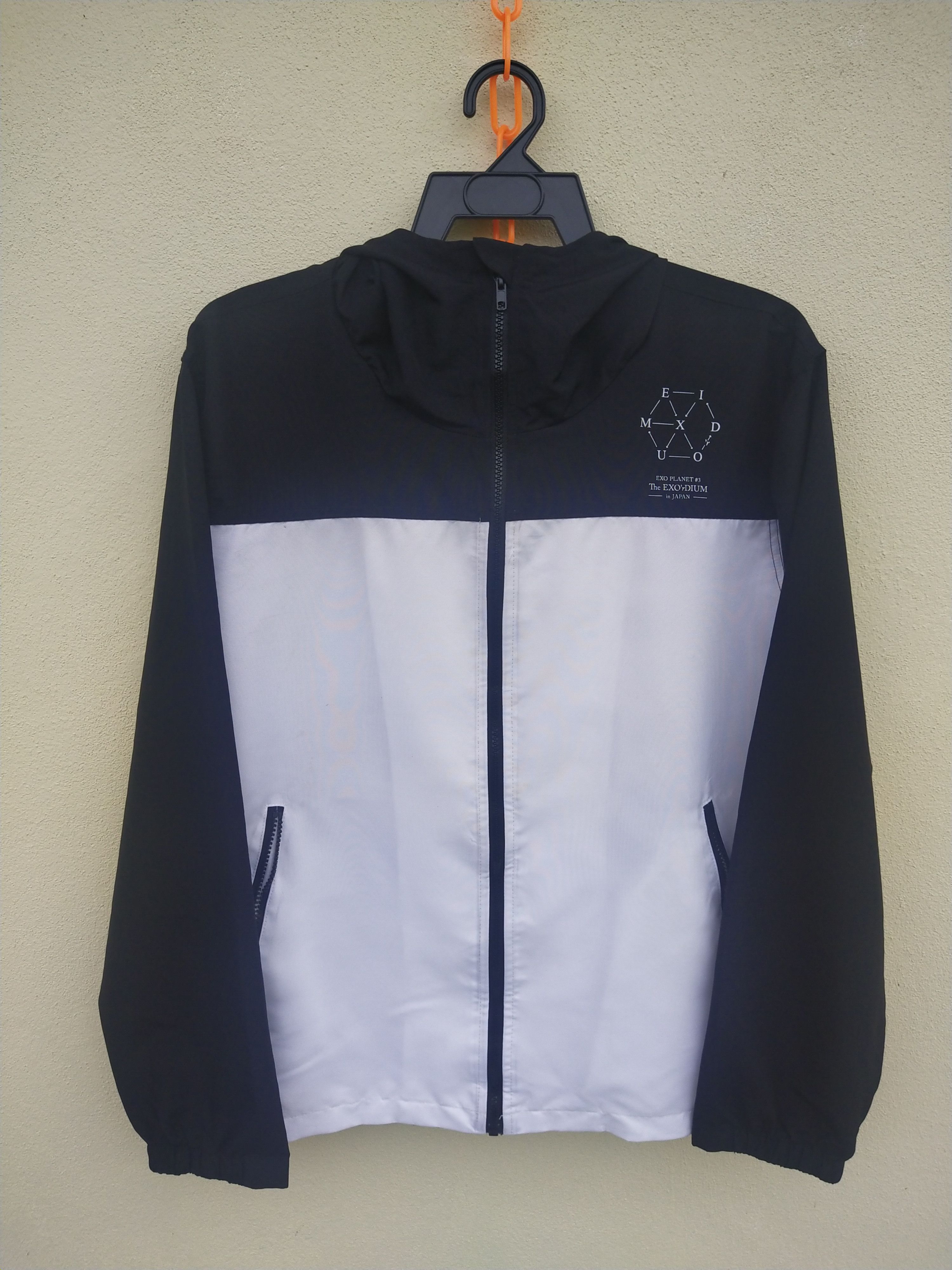 Japanese Brand 🔥 EXO Planet #3 The Exordium In Japan Crew Jacket Size US L / EU 52-54 / 3 - 3 Thumbnail