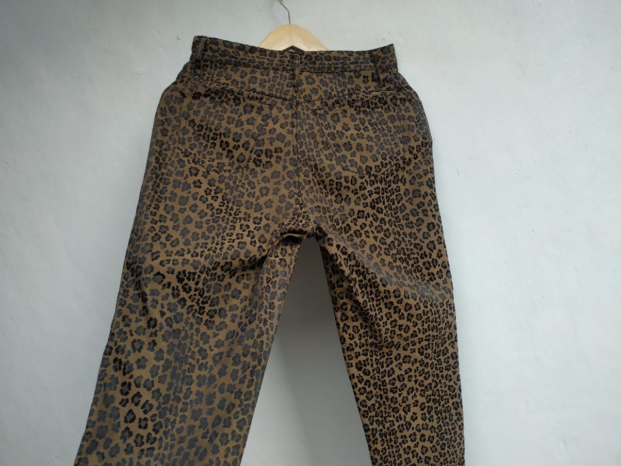Fendi Women, Fendi Leopard Pants Size 28" / US 6 / IT 42 - 12 Thumbnail