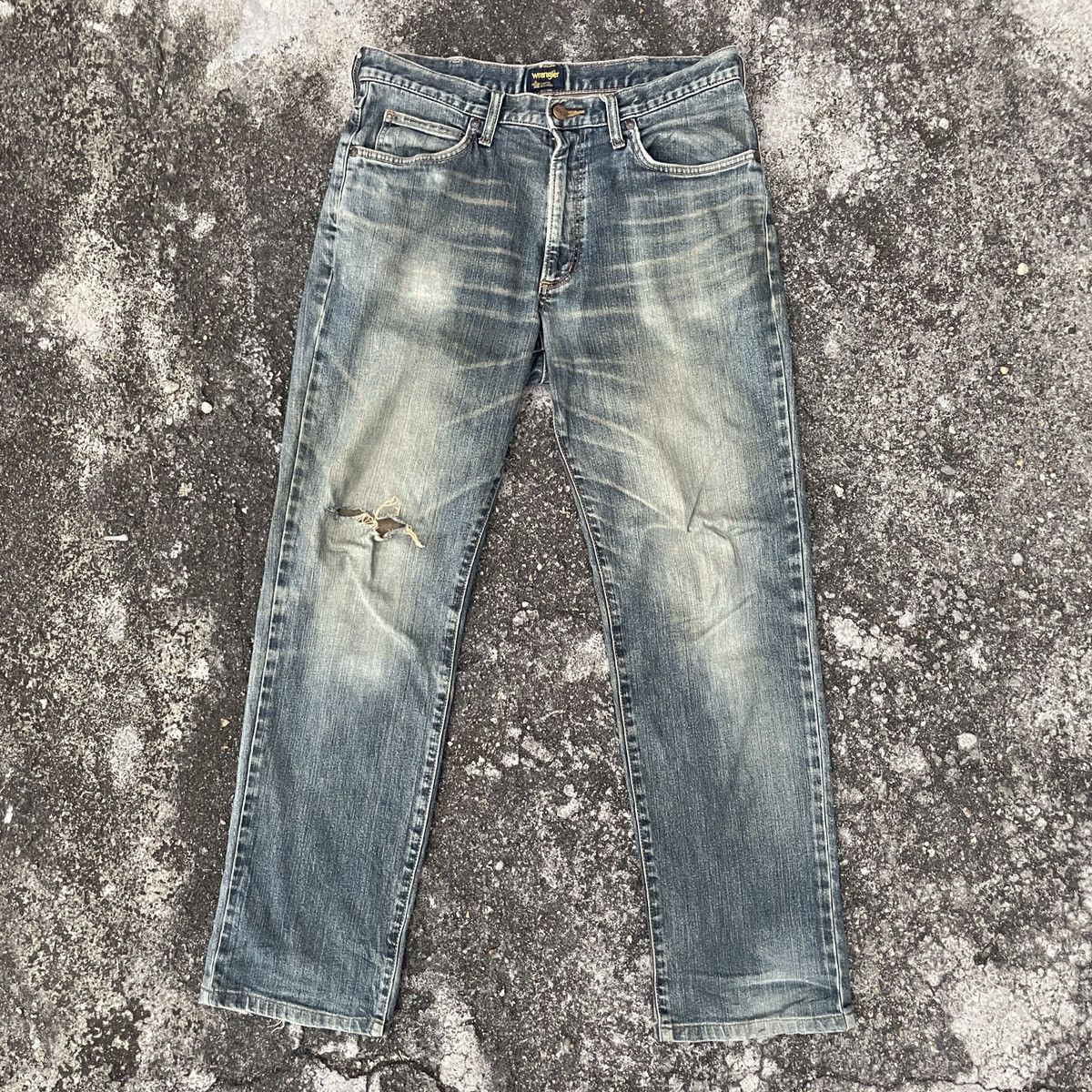 Wrangler Vintage Wrangler Distressed Denim Jeans Size US 33 - 1 Thumbnail