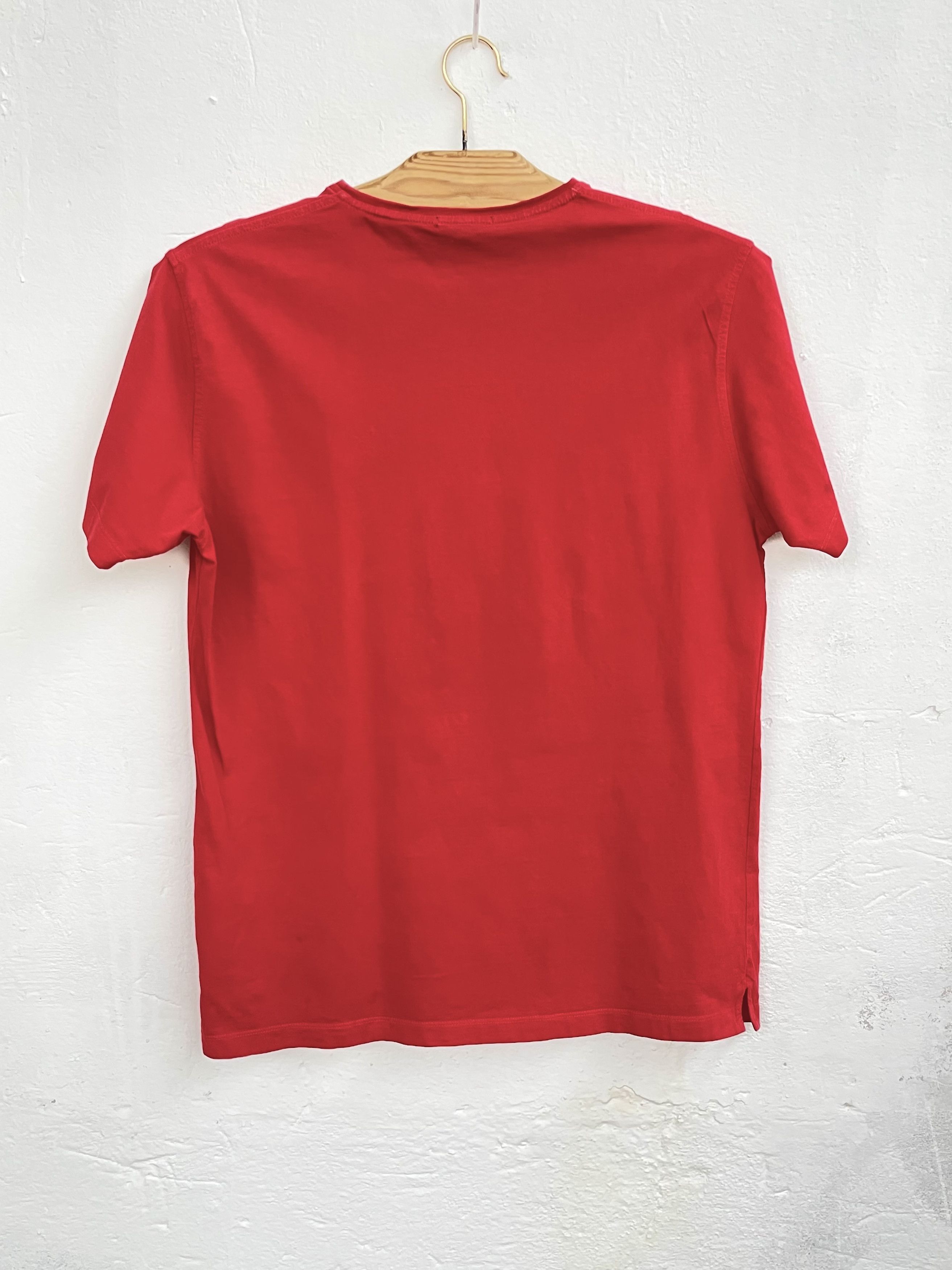 Burberry 🔥 Tshirt Burberry red big logo size L rare Size US L / EU 52-54 / 3 - 3 Thumbnail