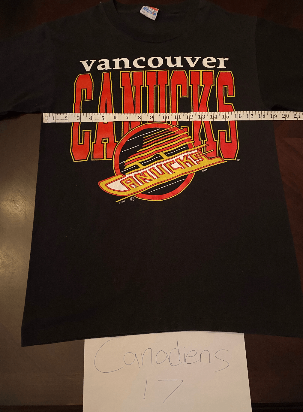 Vintage Vintage Vancouver Canucks Tee *Good Condition* Size US M / EU 48-50 / 2 - 3 Thumbnail