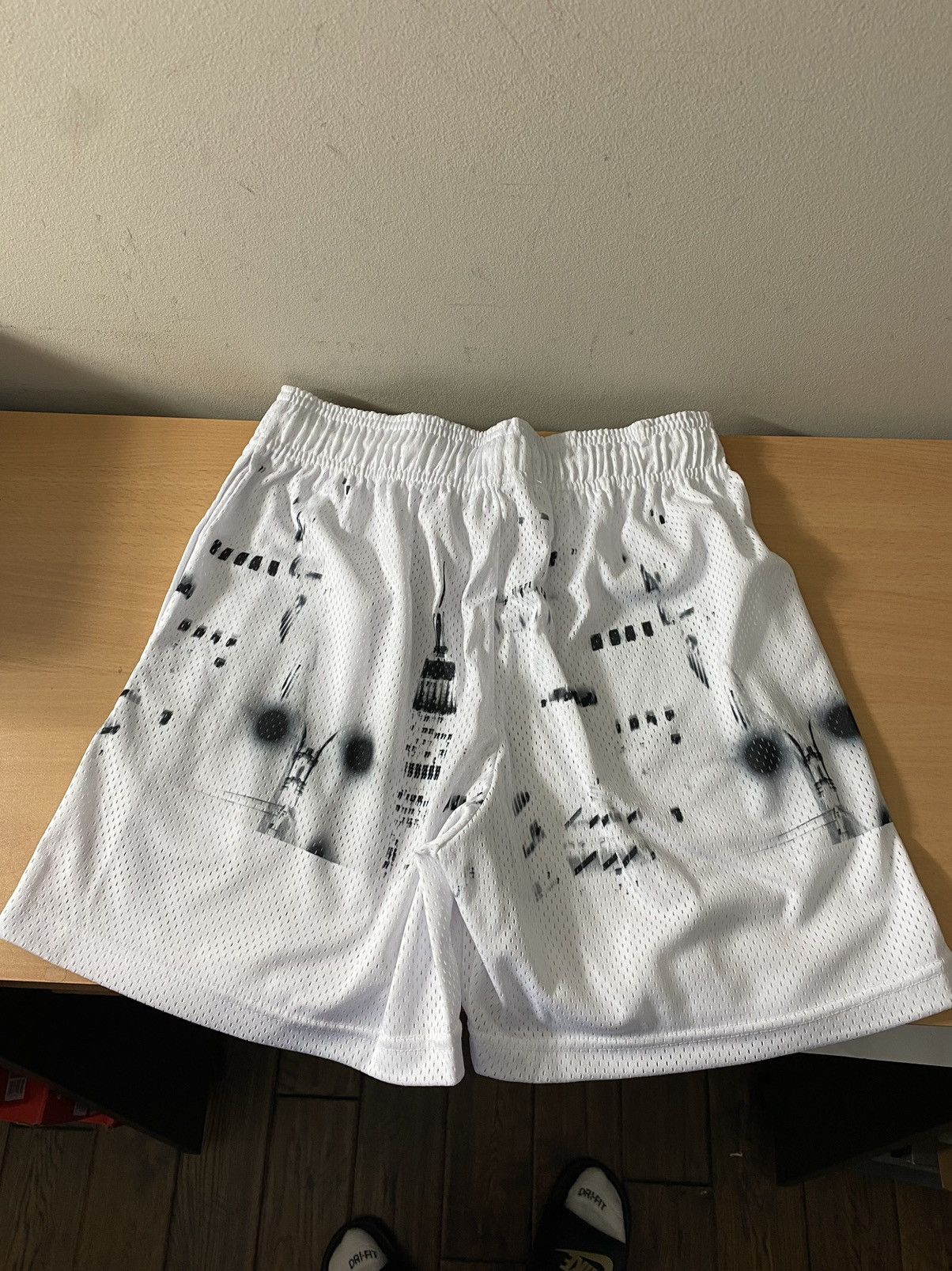 Eric Emanuel EE White Skyline Shorts (M) Size US 32 / EU 48 - 2 Preview