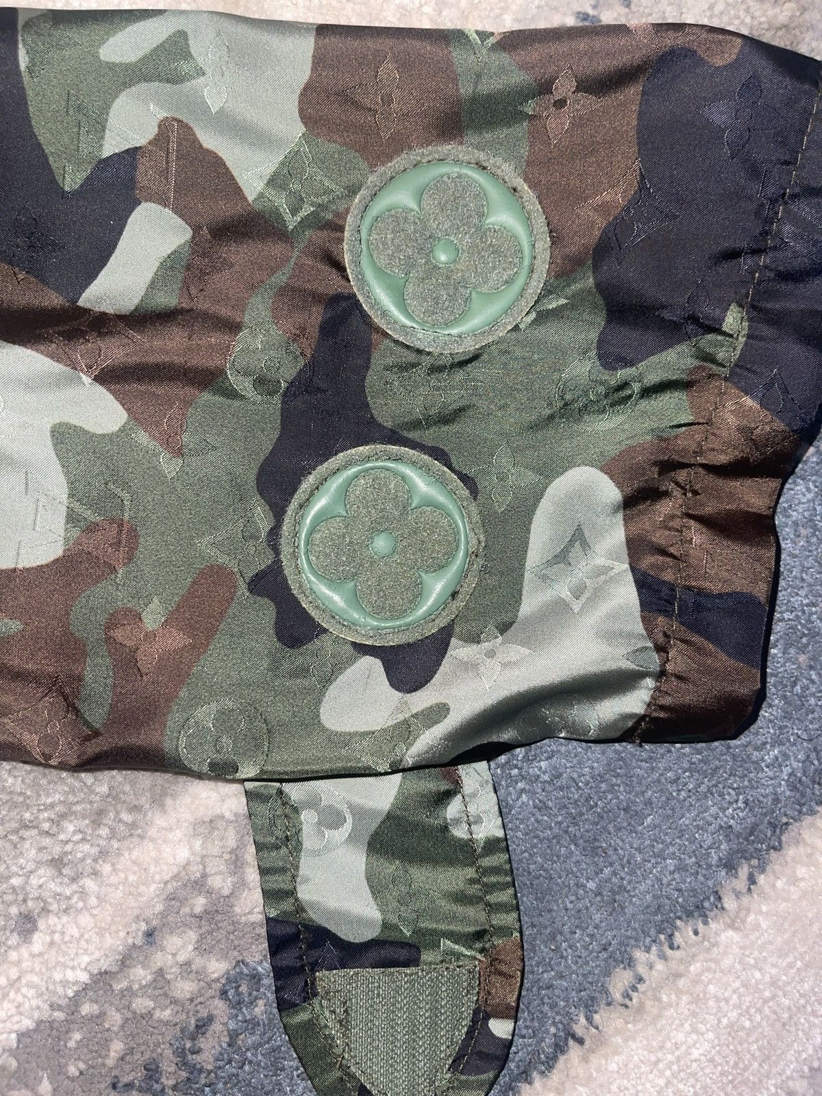 Louis Vuitton Louis Vuitton CAMO WINDBREAKER Size US M / EU 48-50 / 2 - 5 Thumbnail
