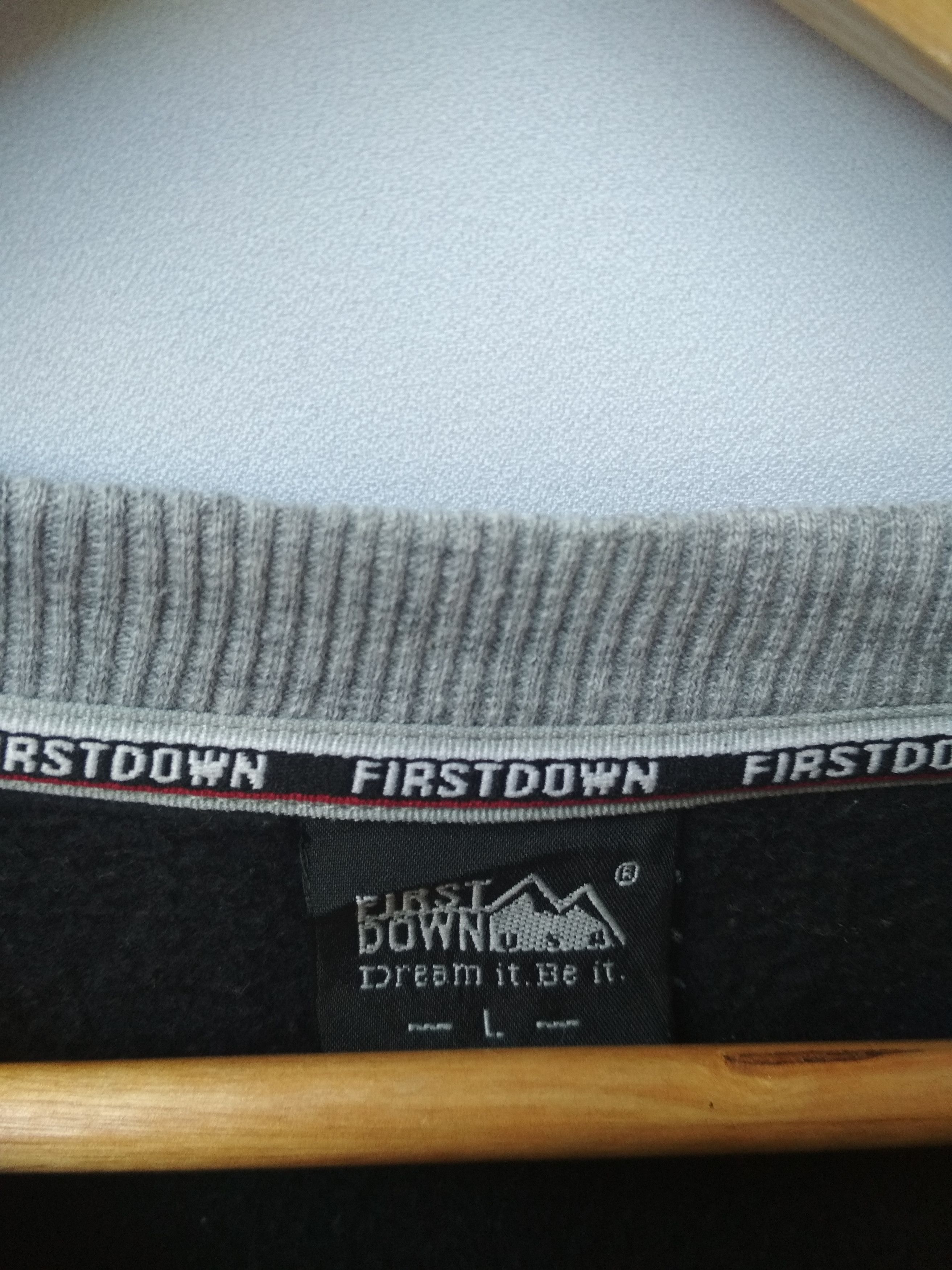 FIRST DOWN EMBROIDERED FRONT LOGO SWEATSHIRT