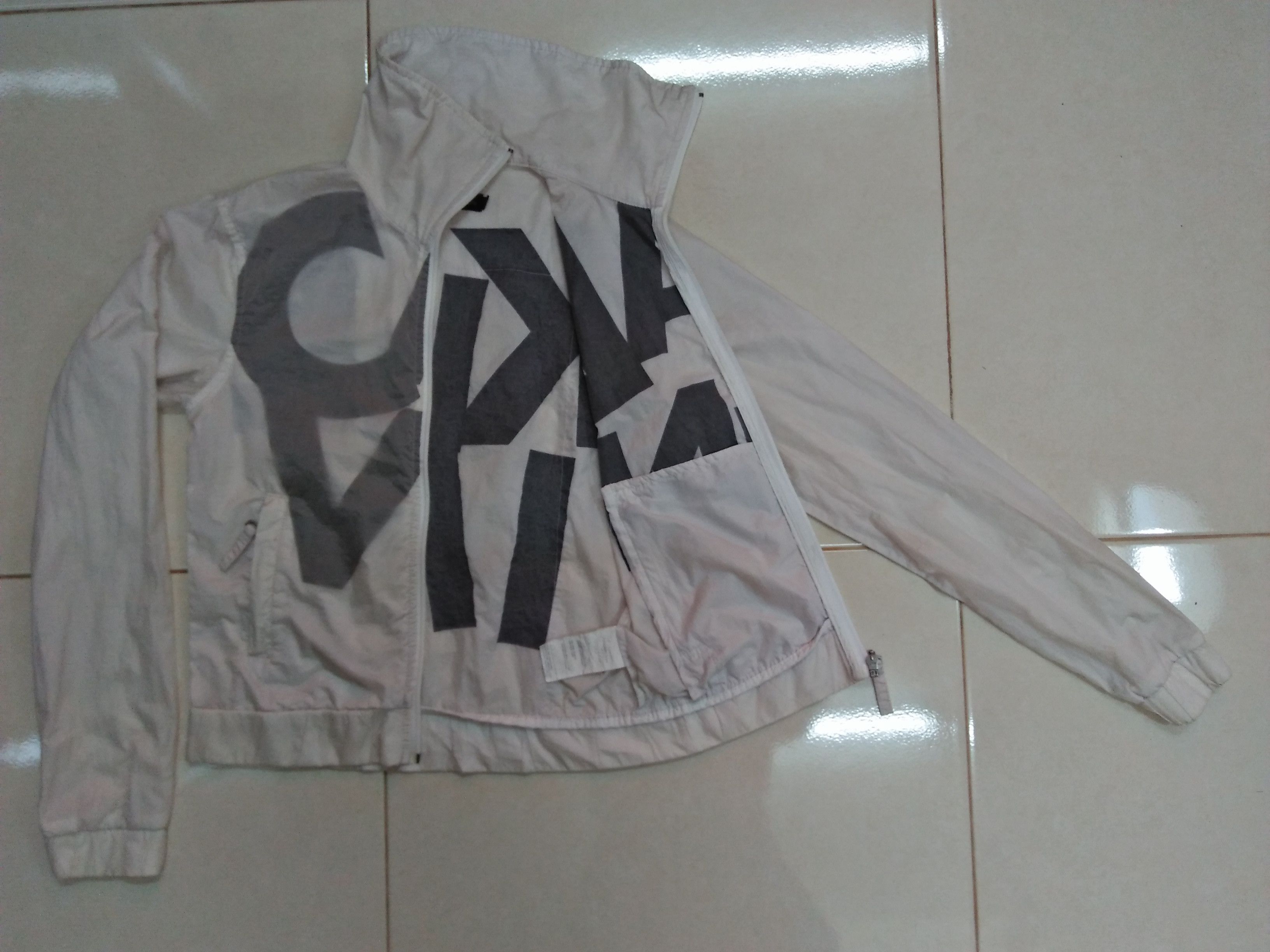 Calvin Klein CALVIN KLIEN JEANS Transparent Big Logo Windbreaker Jacket. Size S / US 4 / IT 40 - 14 Thumbnail