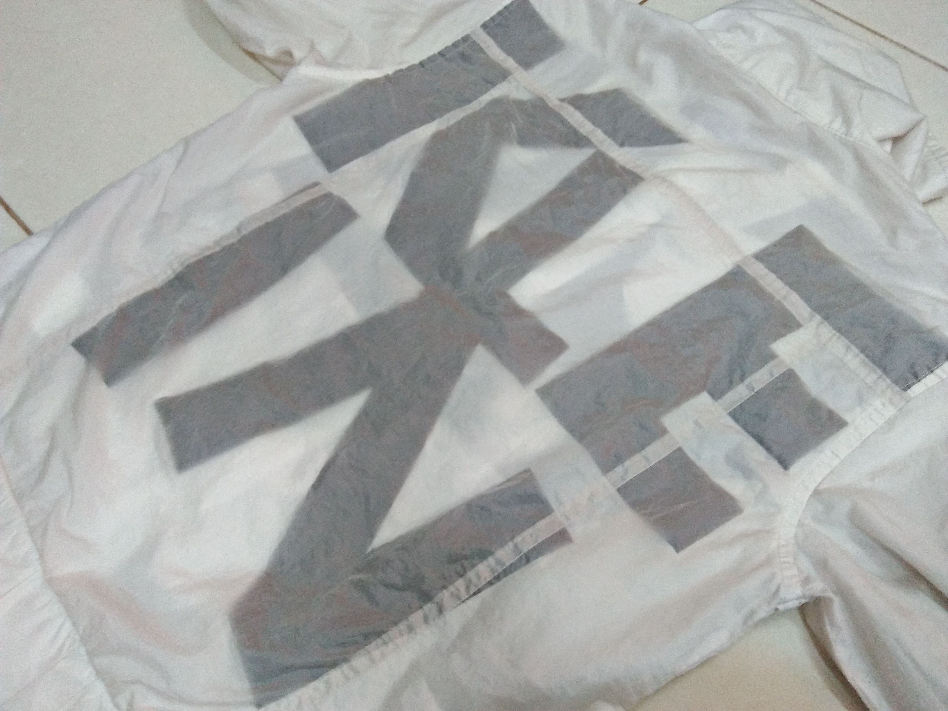Calvin Klein CALVIN KLIEN JEANS Transparent Big Logo Windbreaker Jacket. Size S / US 4 / IT 40 - 7 Thumbnail