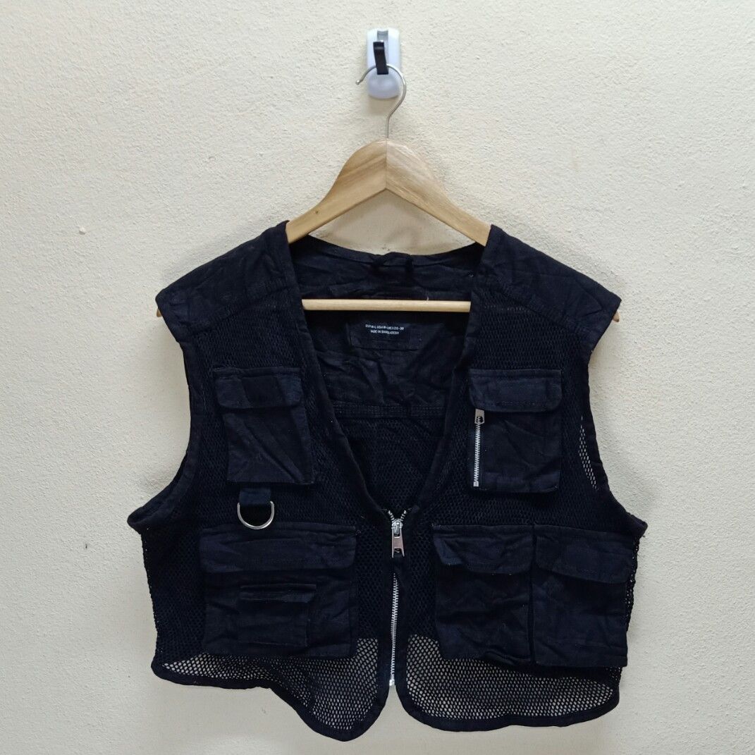 Bershka BERSHKA Black Multipockets Mesh Zipper Tactical Vests. Size US M / EU 48-50 / 2 - 2 Thumbnail