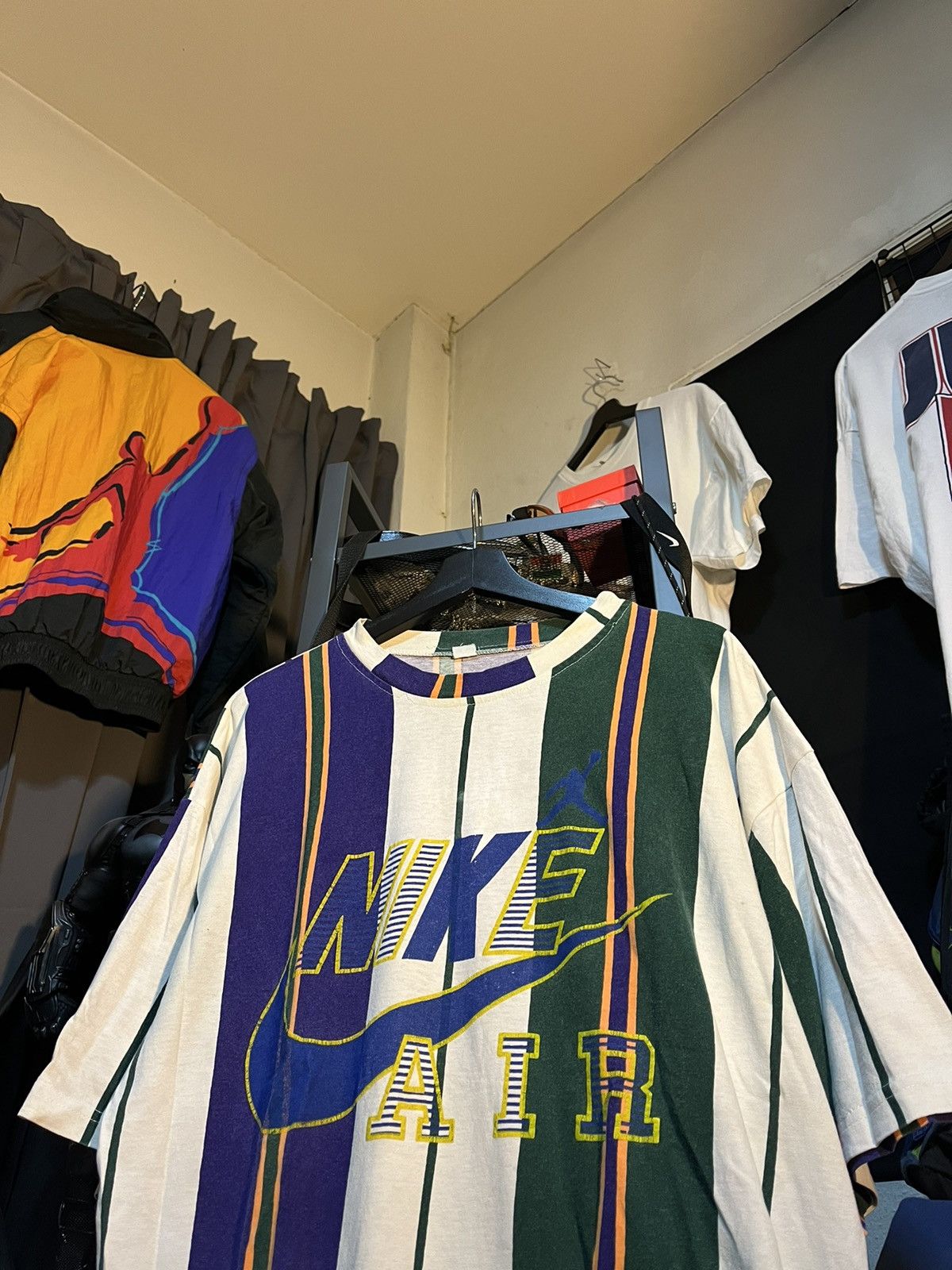 Nike Vintage Nike Air Jordan Stripped 90s Tee Size US XL / EU 56 / 4 - 1 Thumbnail