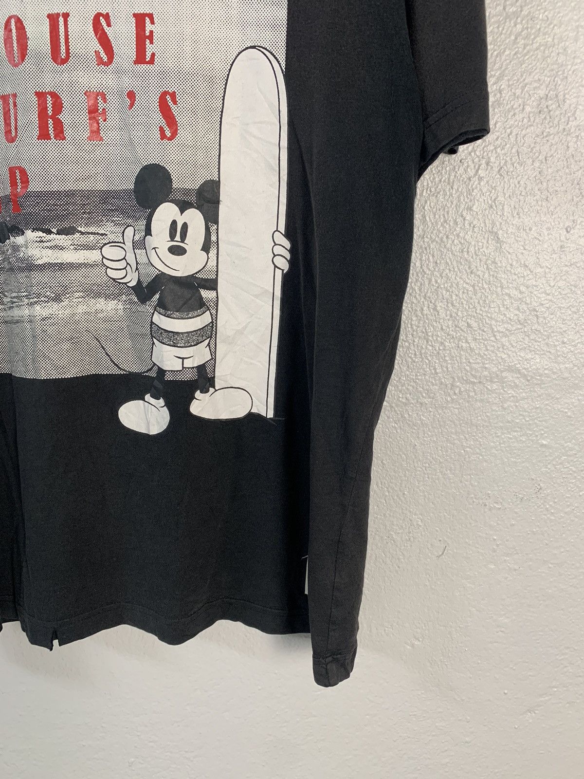 Disney Uniqlo x Disney Mickey Mouse Surf’s Up Tee Size US M / EU 48-50 / 2 - 2 Thumbnail