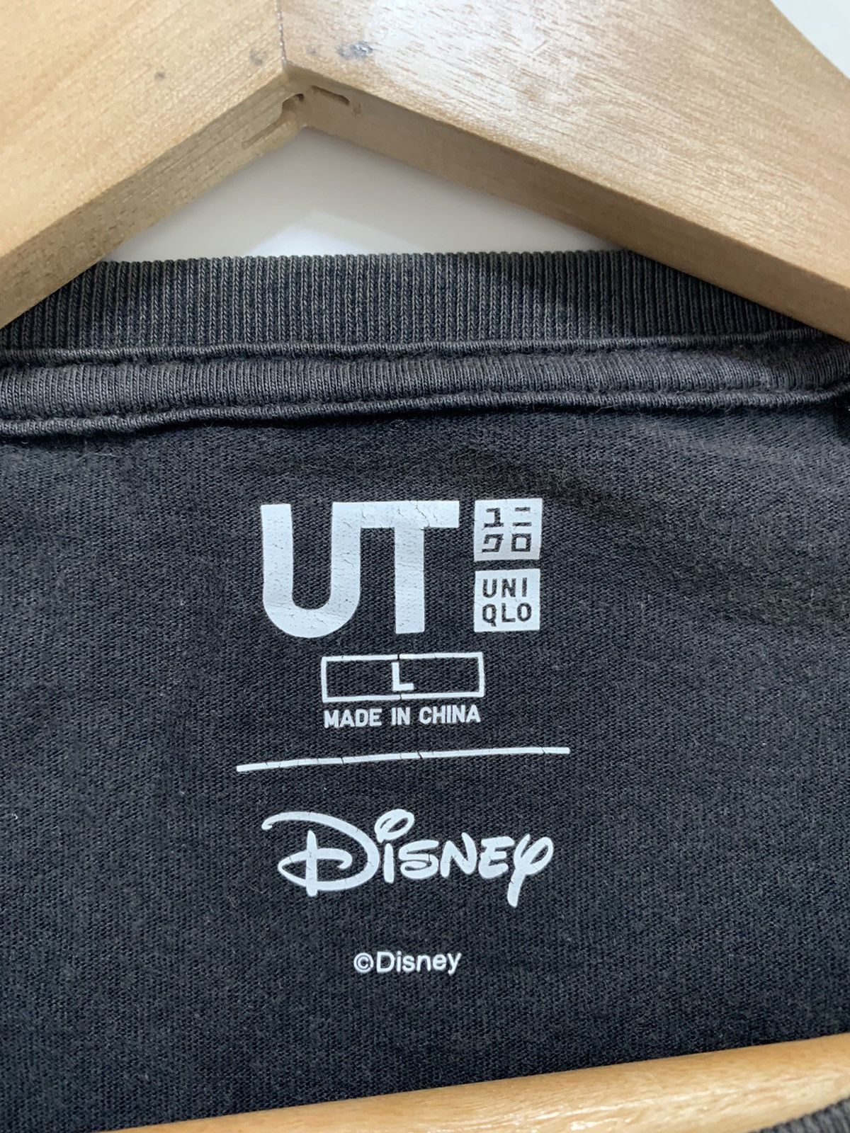 Disney Uniqlo x Disney Mickey Mouse Surf’s Up Tee Size US M / EU 48-50 / 2 - 6 Thumbnail