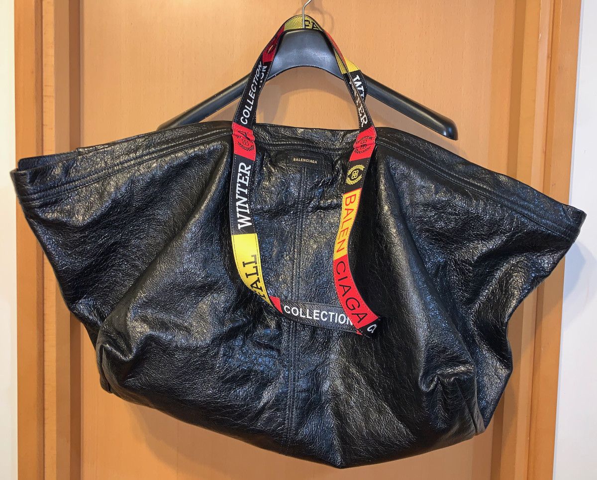 Balenciaga 18FW Carry Logo Handles Shopper L