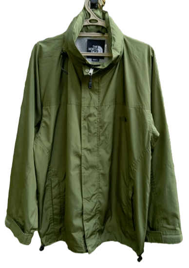 SUMMER OUTFITS THE NORTH FACE LIGHT JACKET
