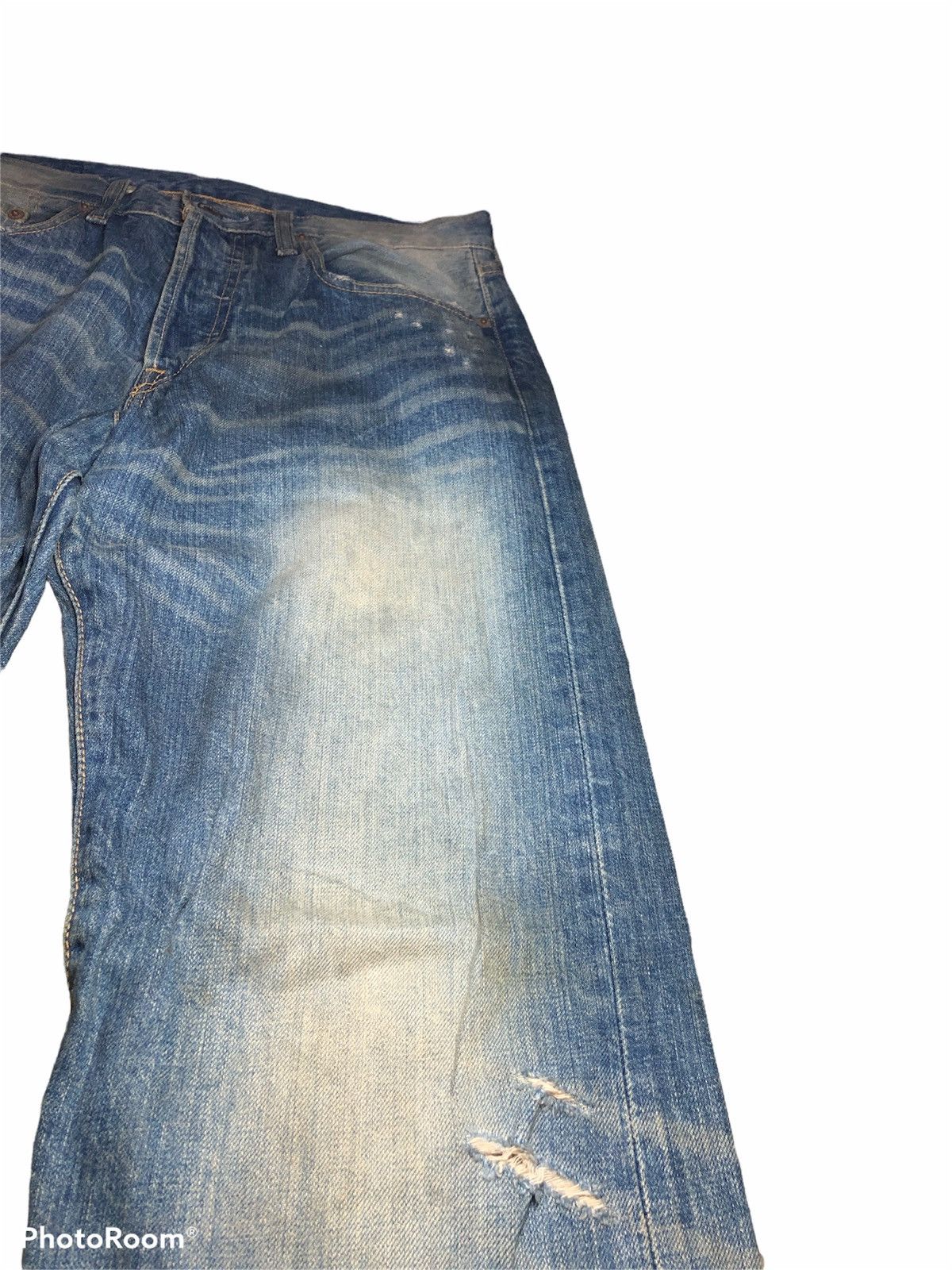 Levi's VINTAGE LEVIS 501 WASHED BLUE DISTRESSED DENIM Size US 30 / EU 46 - 6 Thumbnail