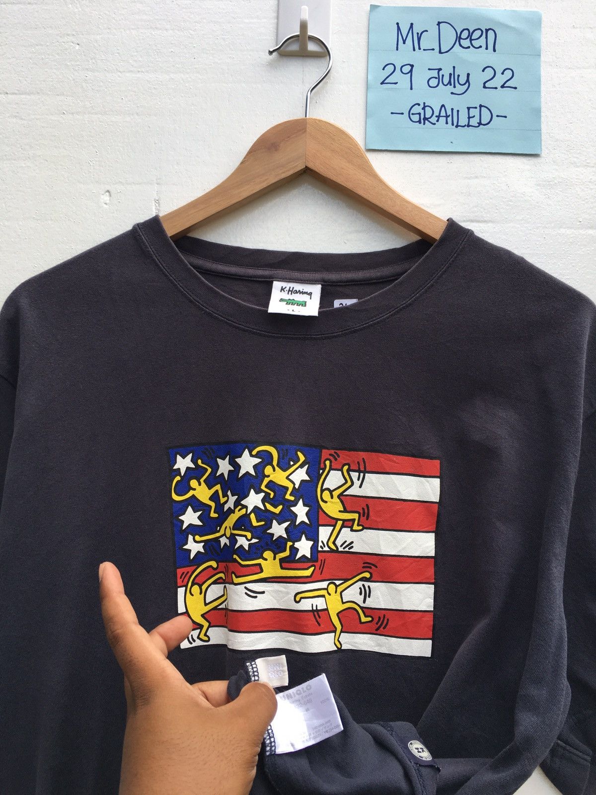 Keith Haring Vintage Keith Haring America Flag Tshirt Size US L / EU 52-54 / 3 - 10 Thumbnail