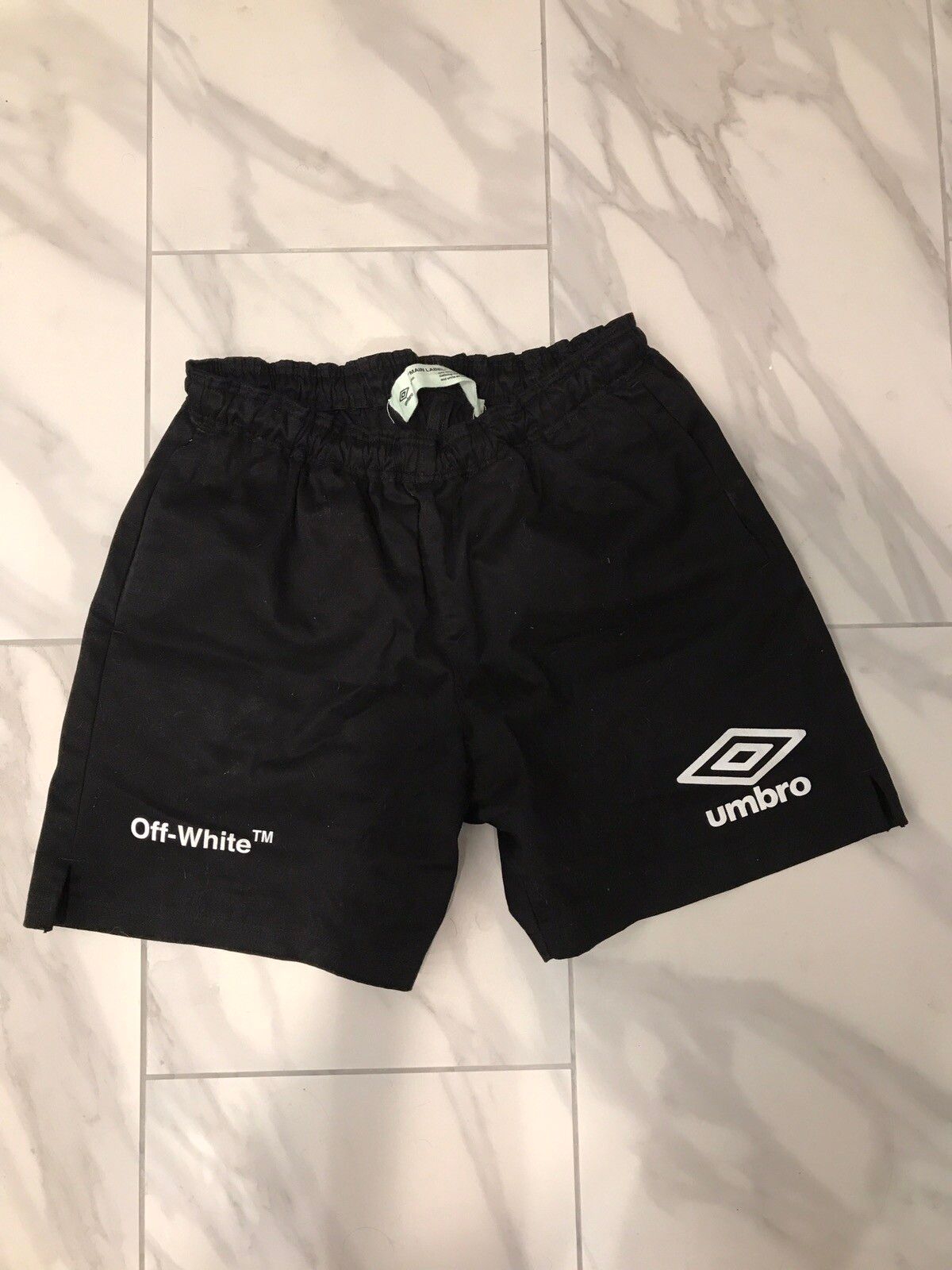 Off-White Off-White X Umbro Shorts Size US 31 - 1 Preview