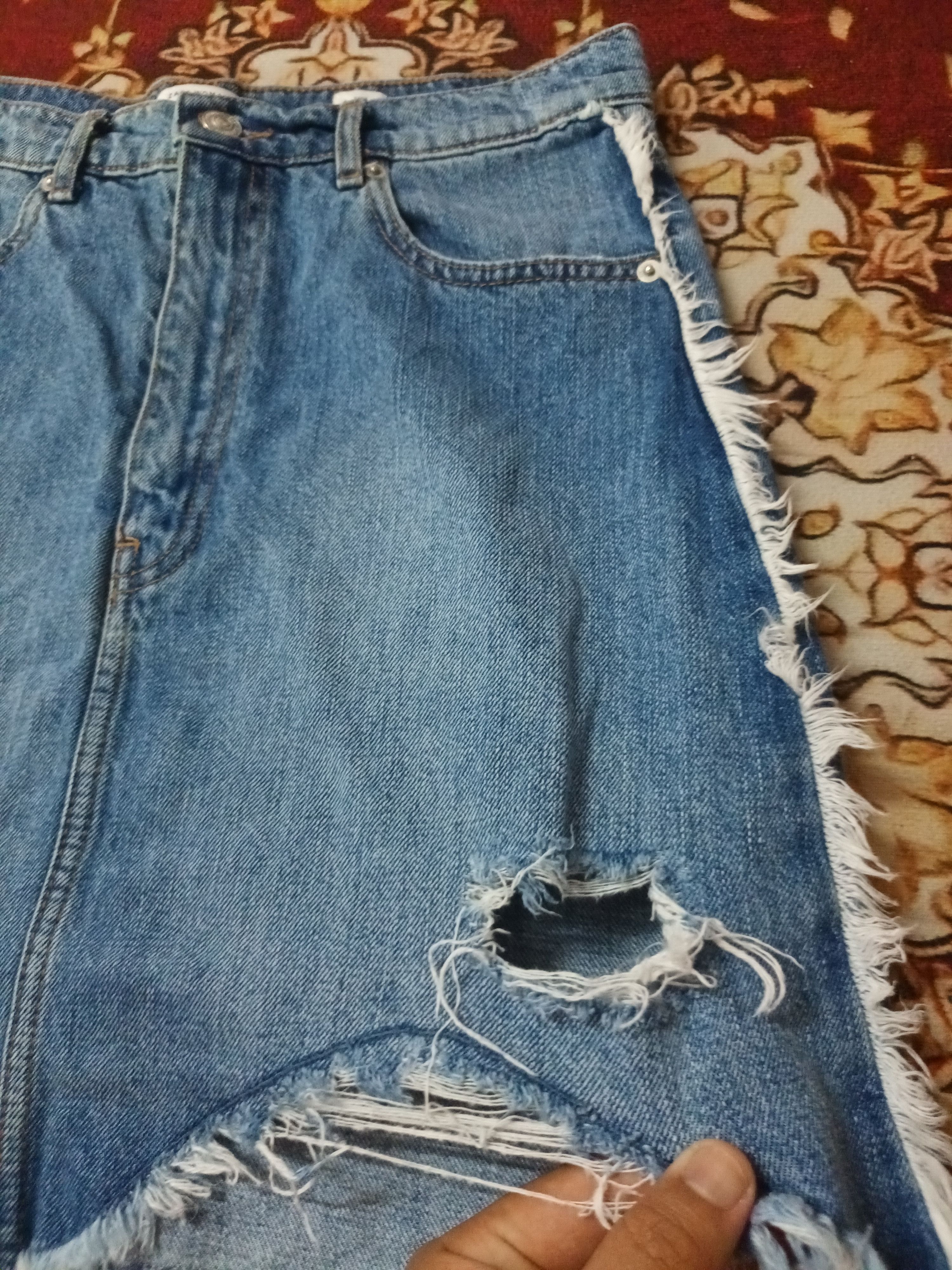 Zara 🔥 ZARA WOMAN DISTRESSED DENIM SKIRT 🔥 Size 28" / US 6 / IT 42 - 7 Thumbnail
