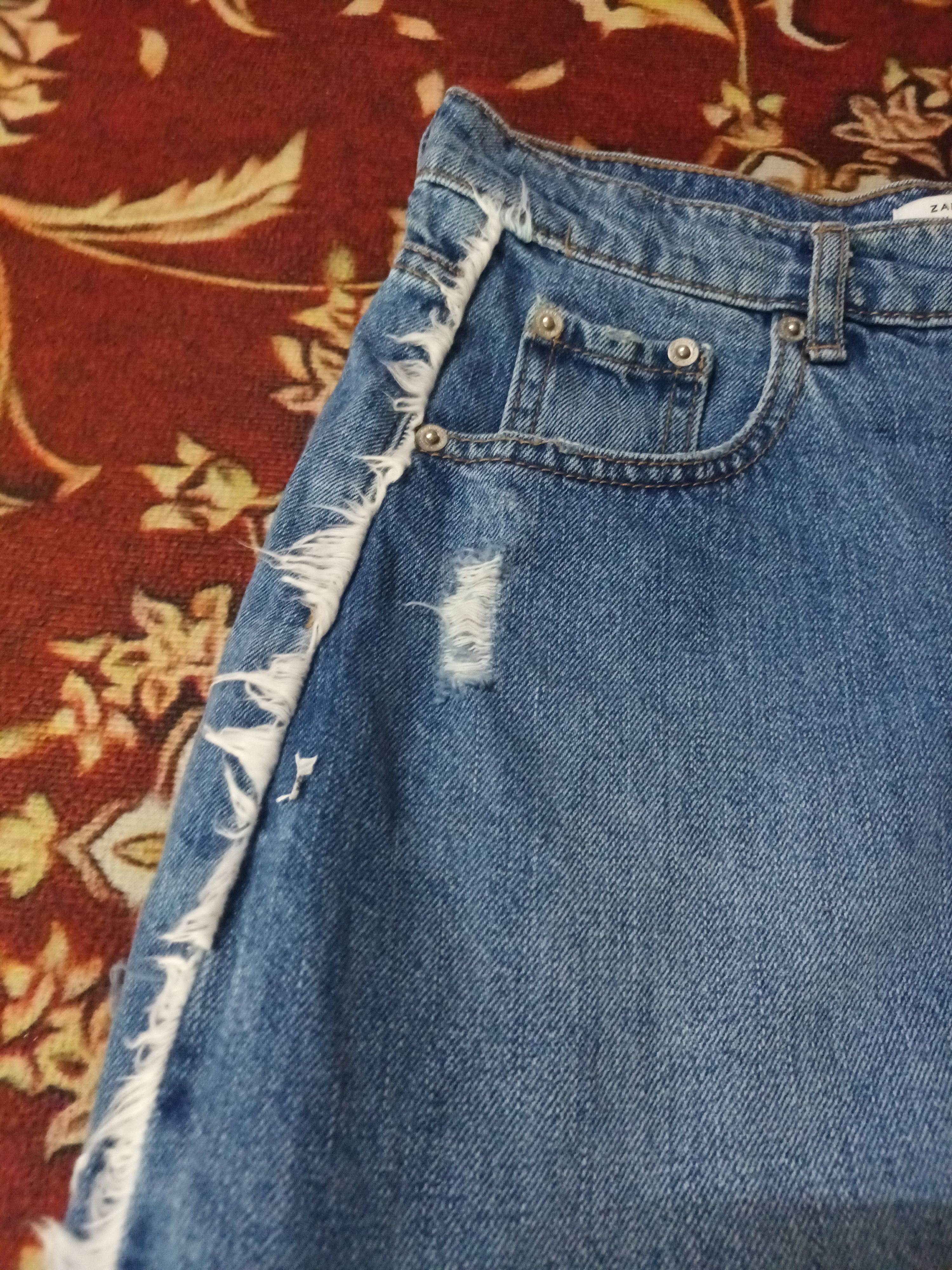 Zara 🔥 ZARA WOMAN DISTRESSED DENIM SKIRT 🔥 Size 28" / US 6 / IT 42 - 8 Thumbnail