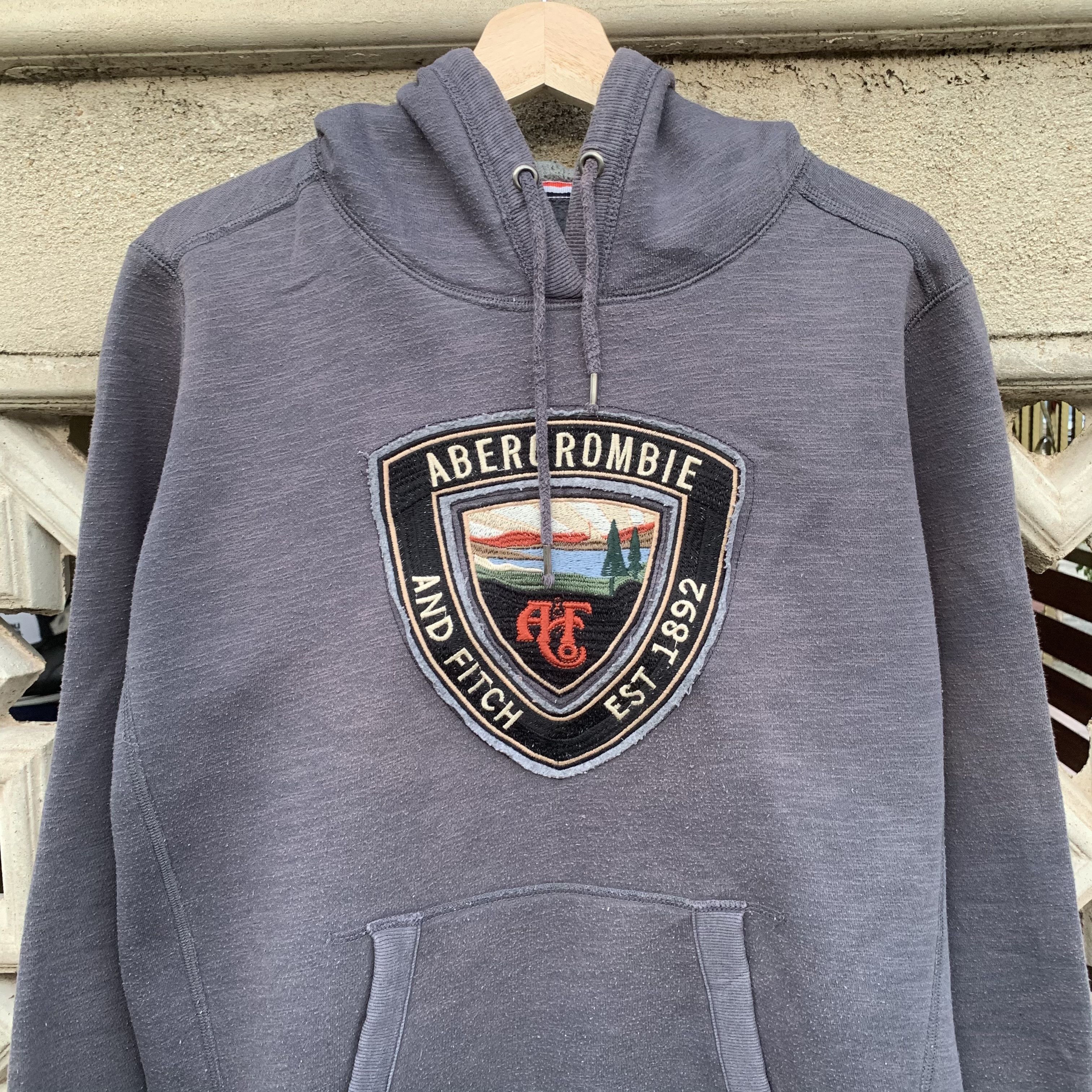 Abercrombie & Fitch Vintage Abercrombie & Fitch Big Patches Pullover Hooded Size US L / EU 52-54 / 3 - 2 Thumbnail