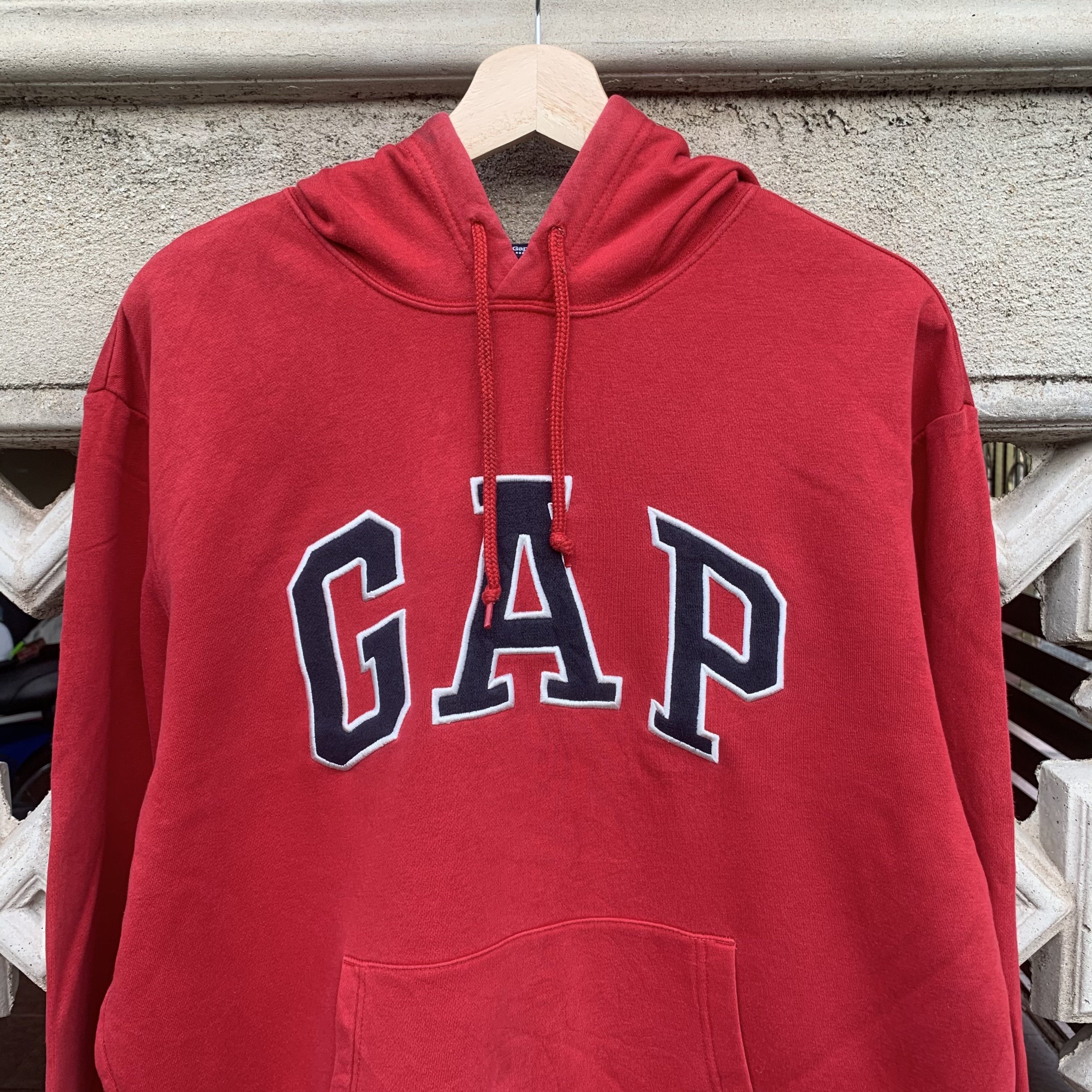 Vintage Vintage Gap Spell Out Kanye Pullover Hooded Sweatshirts Size US L / EU 52-54 / 3 - 2 Thumbnail
