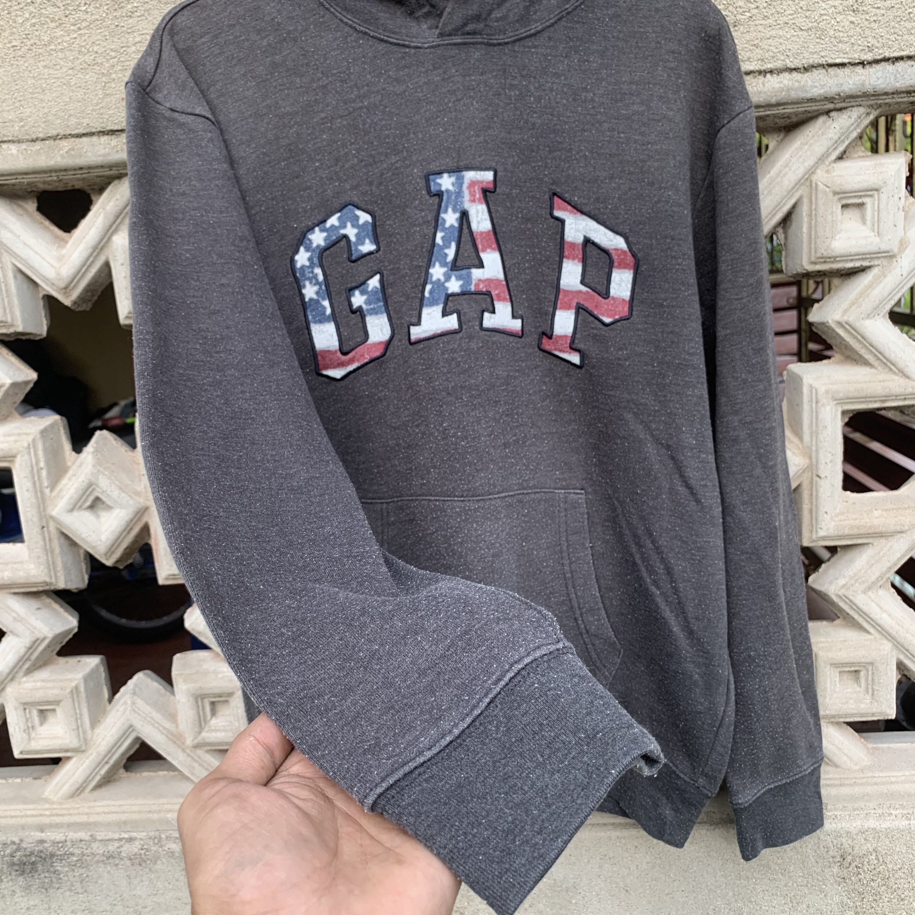 Gap Vintage Gap Spell Out American Flag Pullover Kanye Hooded Size US L / EU 52-54 / 3 - 3 Thumbnail