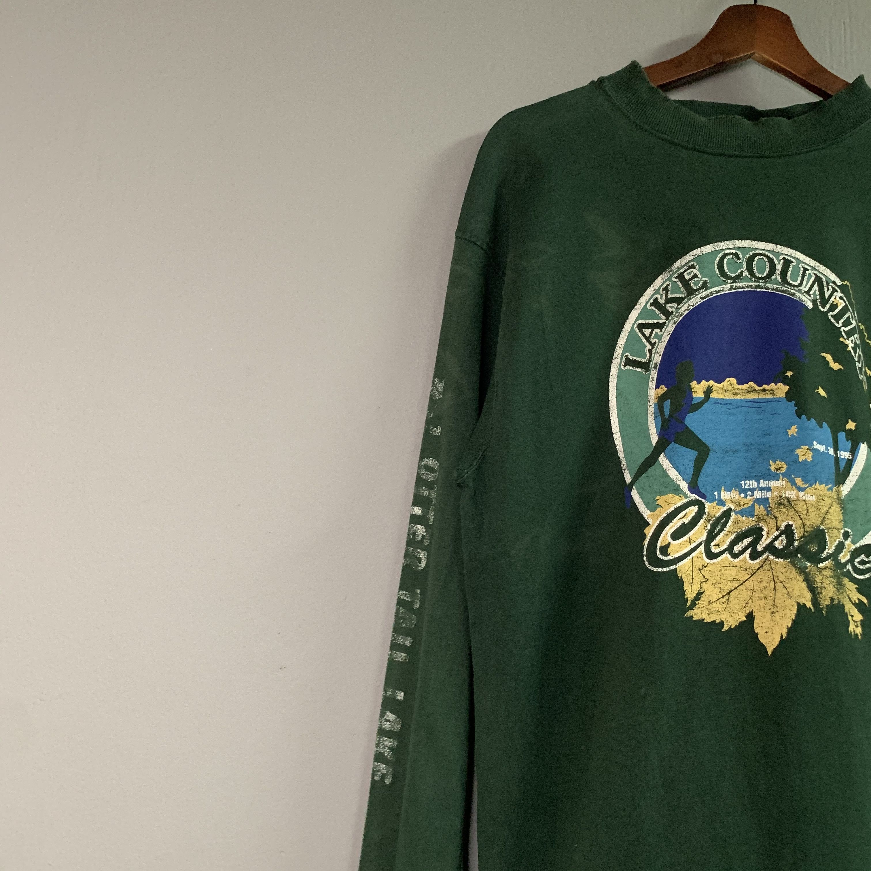 Fruit Of The Loom 90s Vintage Lake Count Classic Crewneck Sweatshirt Size US M / EU 48-50 / 2 - 3 Thumbnail