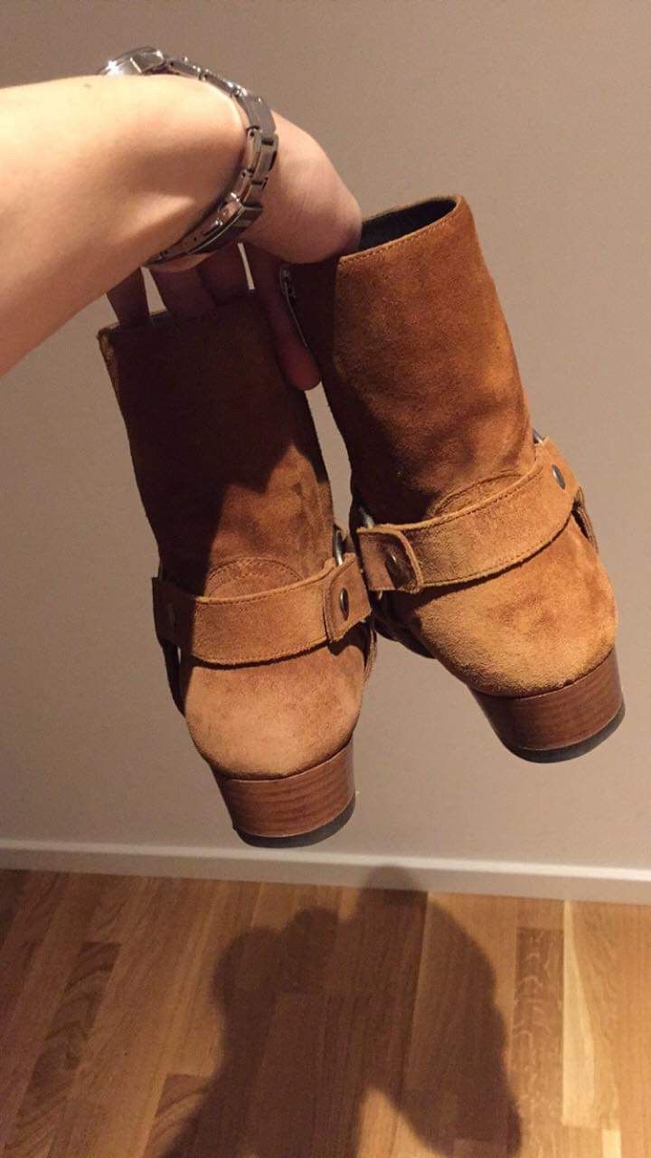 Saint Laurent Paris Saint Laurent Paris Wyatt 40 Harness Size US 6 / EU 39 - 7 Thumbnail