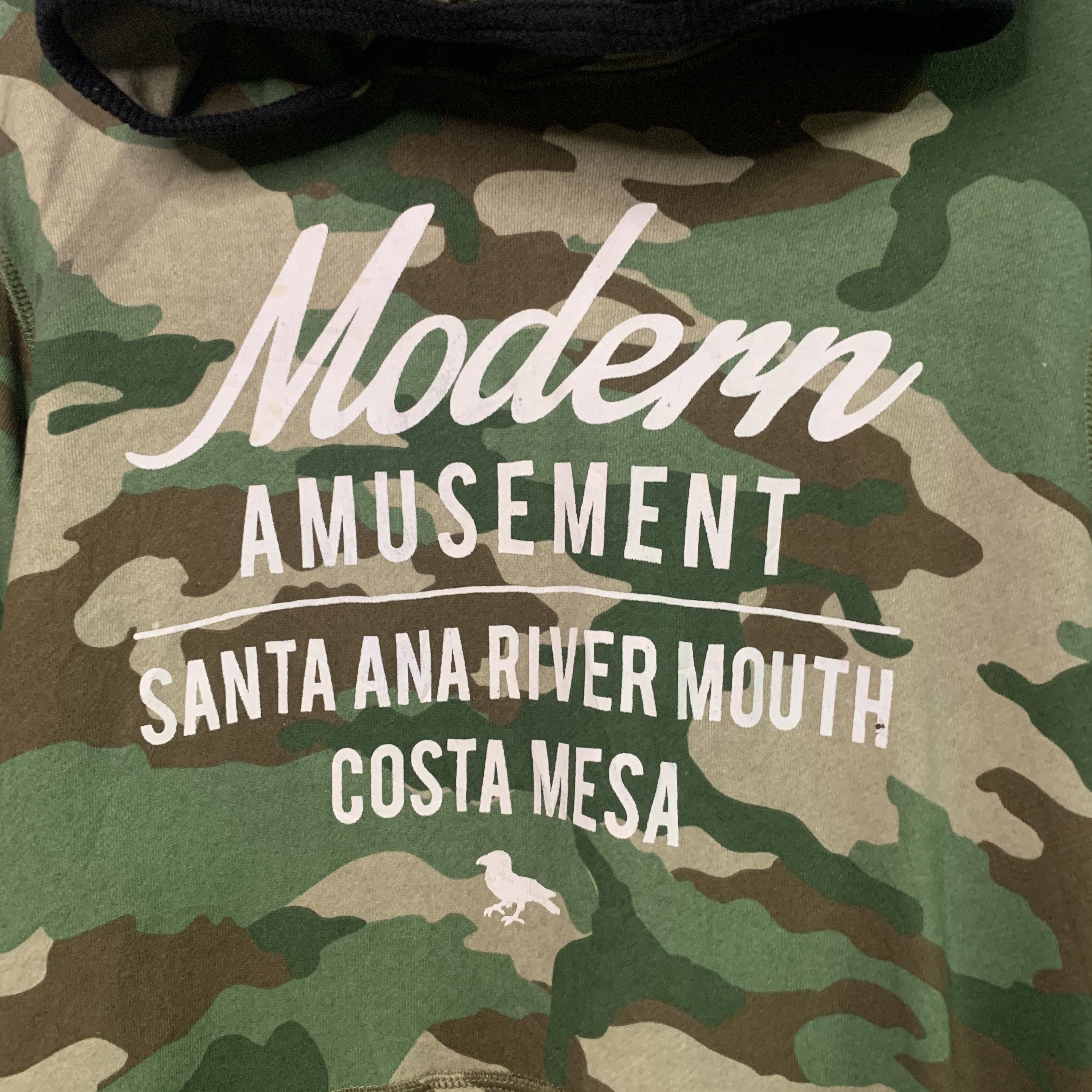 Japanese Brand Vintage Modern Amusement Small Logo Camouflage Hooded Size US M / EU 48-50 / 2 - 3 Thumbnail