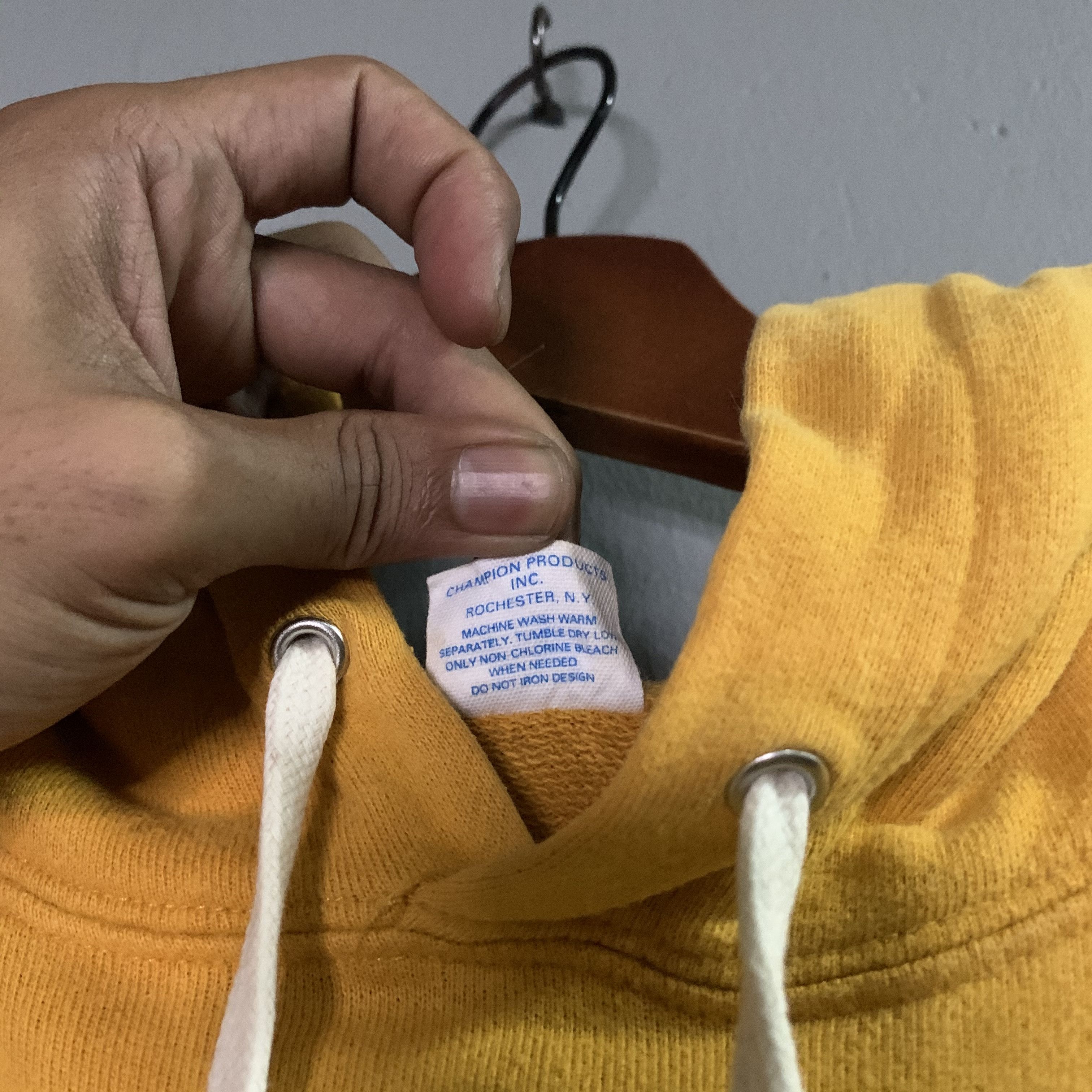 Champion DISTRESSED!! Vintage Champion Canisius NY Streaks Hooded Size US M / EU 48-50 / 2 - 8 Thumbnail
