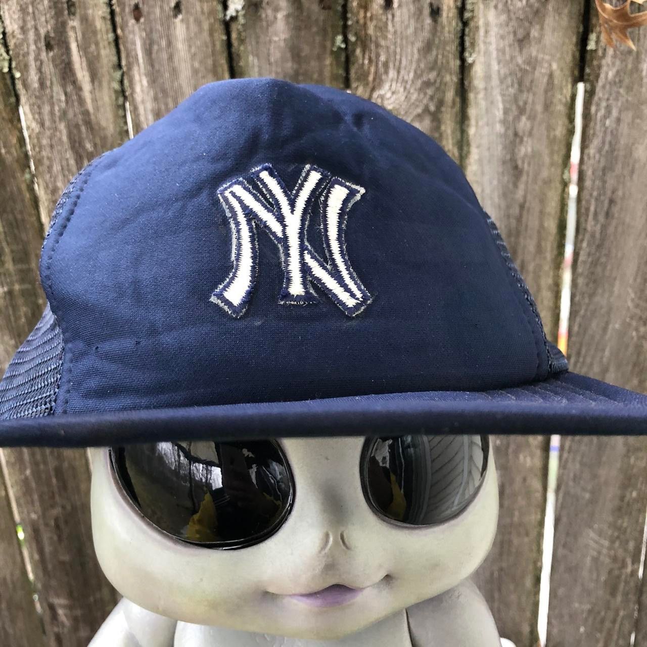 MLB 80s Vintage New York Yankees Trucker Snapback mlb baseball Size ONE SIZE - 1 Thumbnail