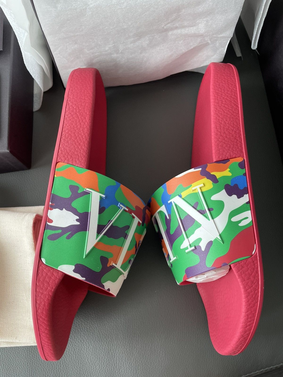 Giovanni Valentino × Valentino Brand New Camouflage Valentino Runway Slides Size US 10 / EU 43 - 21 Thumbnail