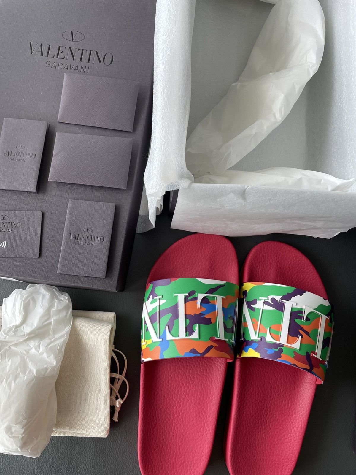 Giovanni Valentino × Valentino Brand New Camouflage Valentino Runway Slides Size US 10 / EU 43 - 23 Thumbnail