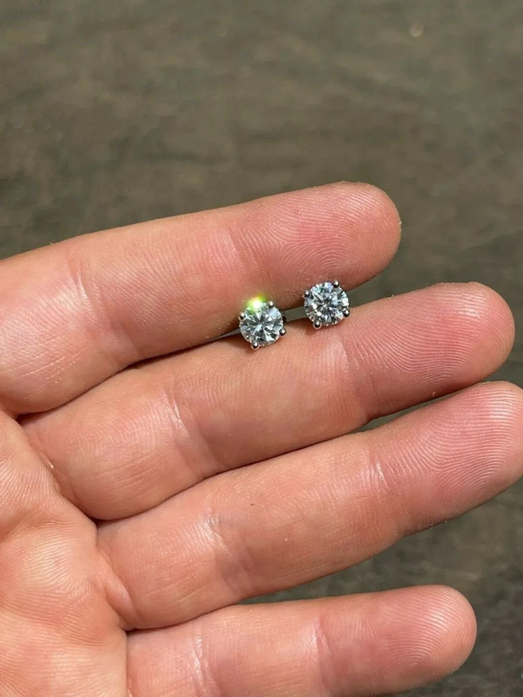 Other Moissanite Stud Earrings Pass Diamond Test Size 0.2-2ct Size ONE SIZE - 5 Thumbnail