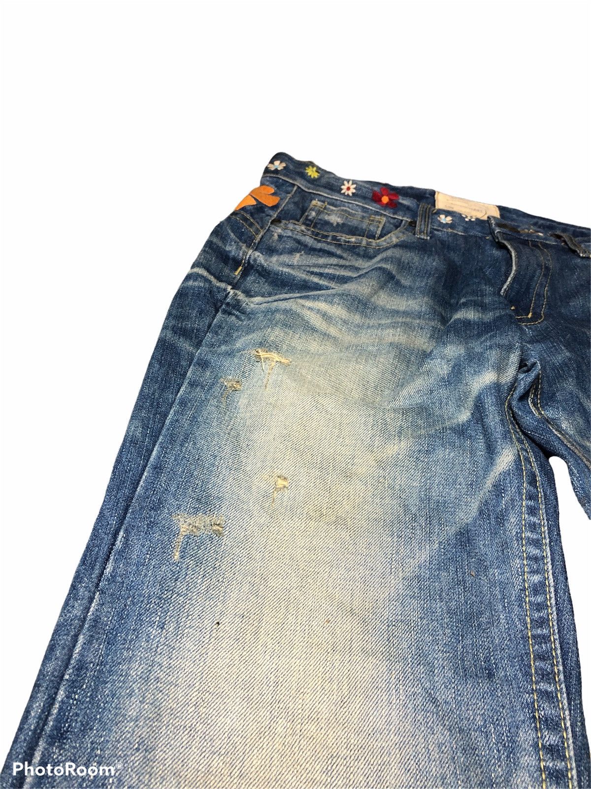 Other EMBROIDERY FLOWER DENIN BY LOLITA JEANS Size US 33 - 7 Thumbnail