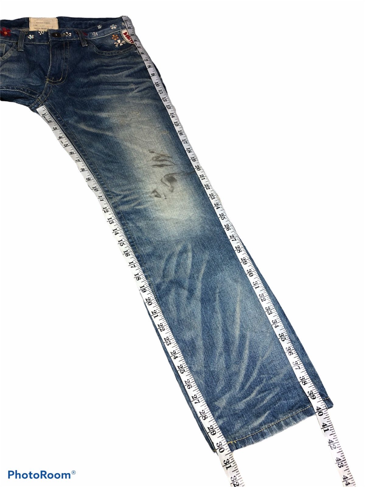 Other EMBROIDERY FLOWER DENIN BY LOLITA JEANS Size US 33 - 10 Thumbnail