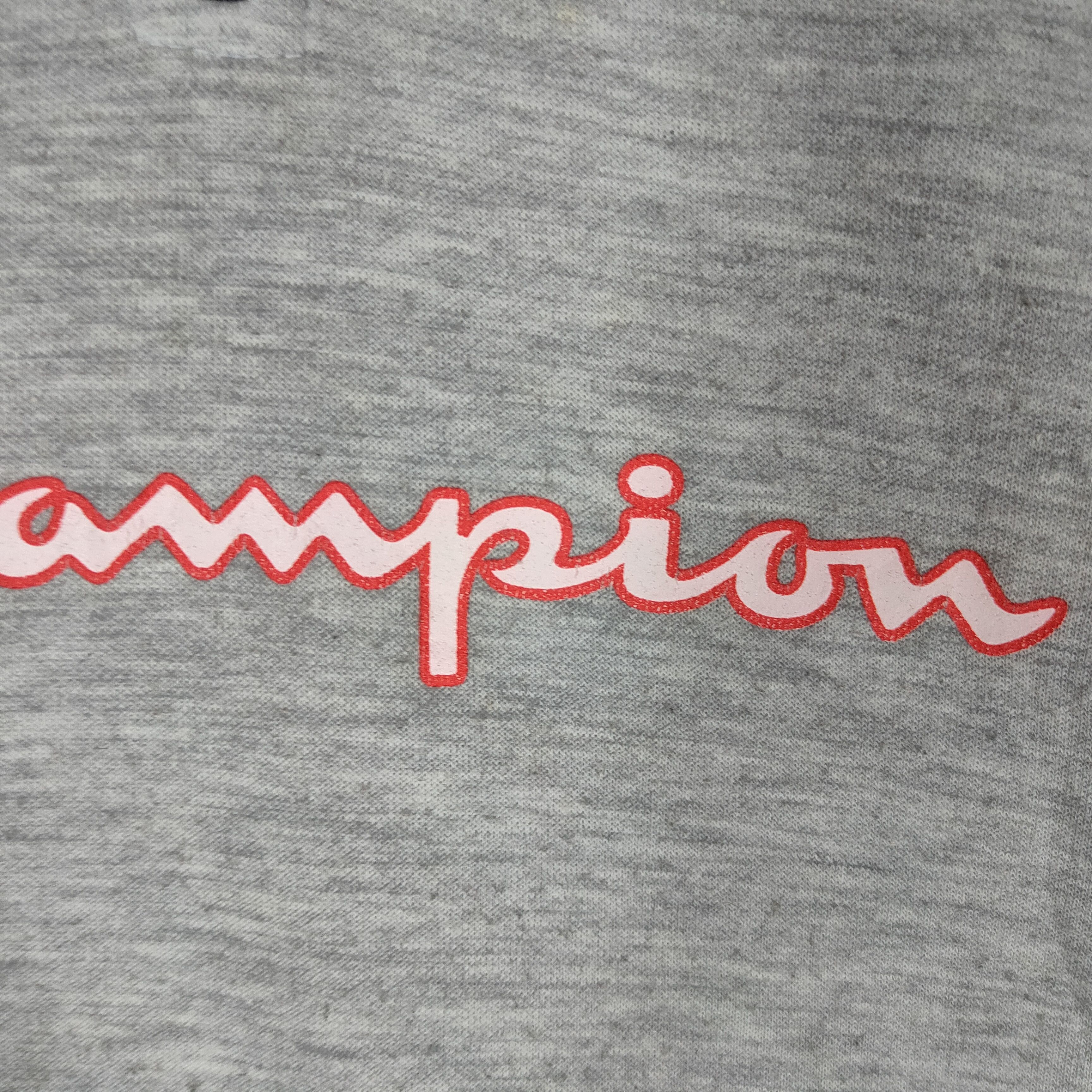 Champion CHAMPION Big Back Logo Nice Rare Design Sweatshirt Size US XL / EU 56 / 4 - 4 Thumbnail