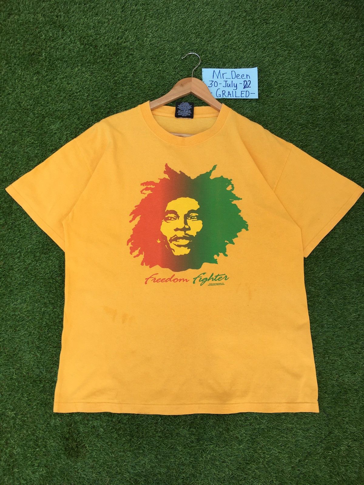 Bob Marley Rare Vintage Bob Marley Freedom Fighter Gold Tshirt Size US L / EU 52-54 / 3 - 1 Thumbnail