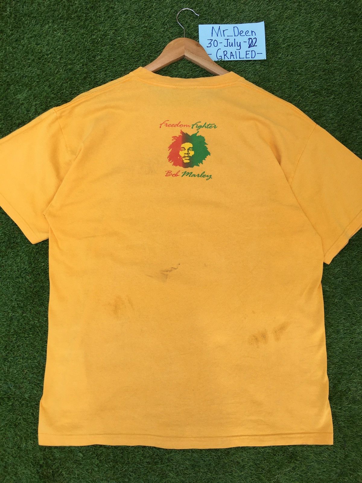 Bob Marley Rare Vintage Bob Marley Freedom Fighter Gold Tshirt Size US L / EU 52-54 / 3 - 13 Thumbnail