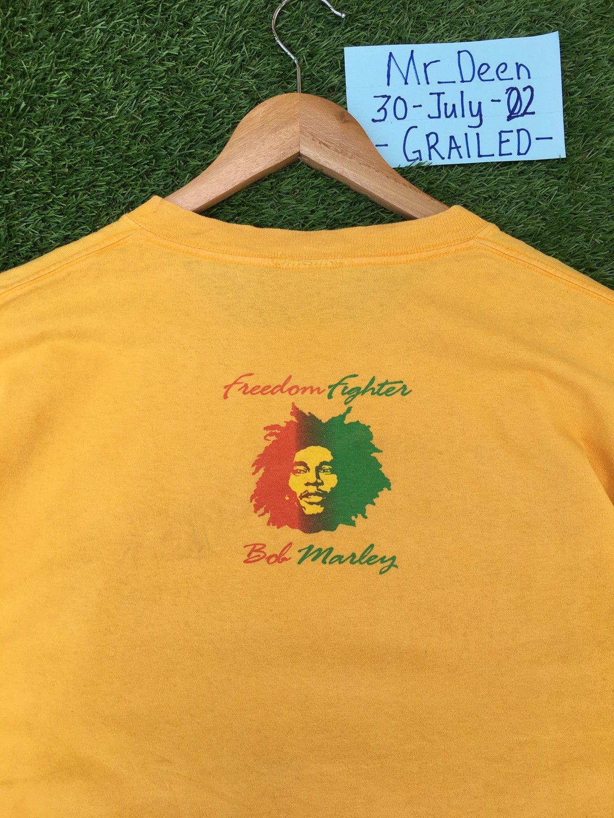 Bob Marley Rare Vintage Bob Marley Freedom Fighter Gold Tshirt Size US L / EU 52-54 / 3 - 16 Thumbnail