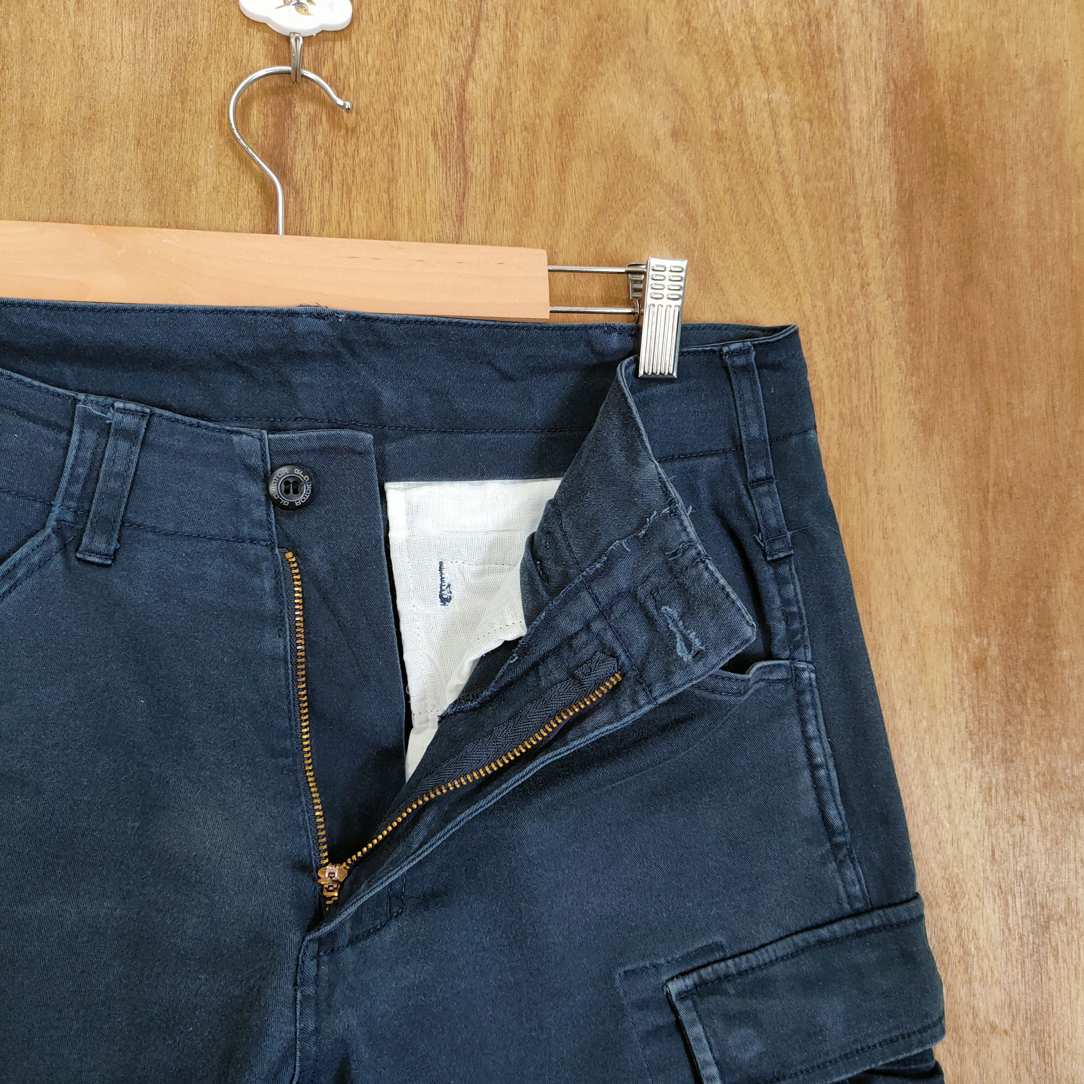 Japanese Brand VINTAGE JAPANESE SKINNY DARK BLUE CARGO PANTS Size US 30 / EU 46 - 11 Thumbnail