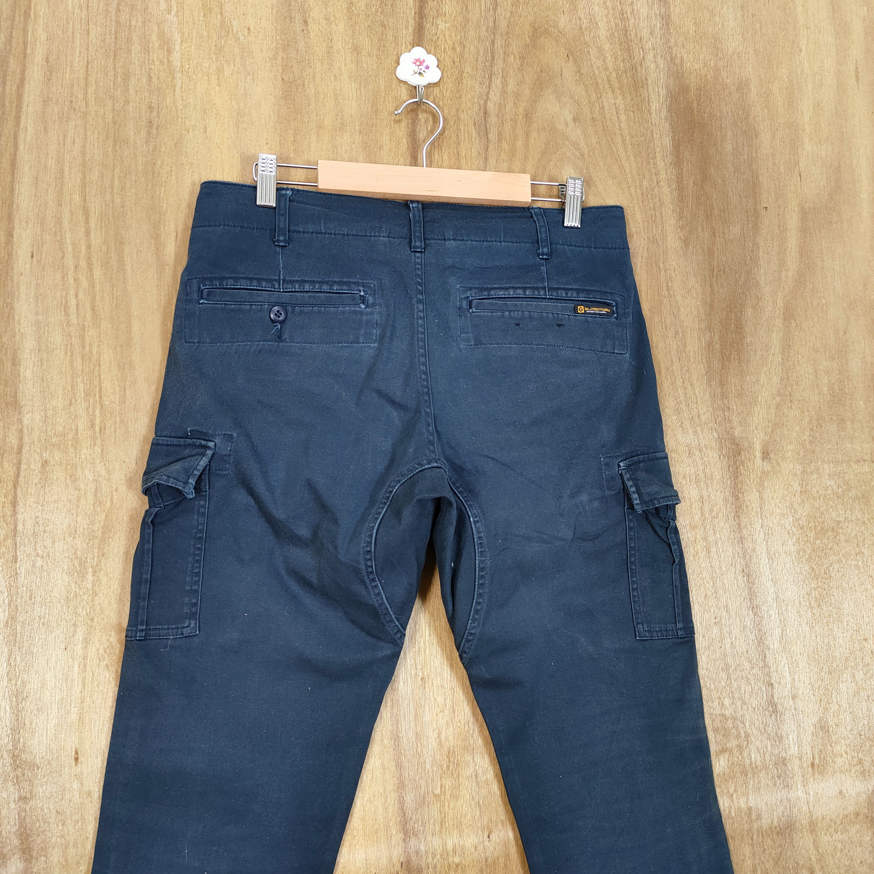 Japanese Brand VINTAGE JAPANESE SKINNY DARK BLUE CARGO PANTS Size US 30 / EU 46 - 7 Thumbnail