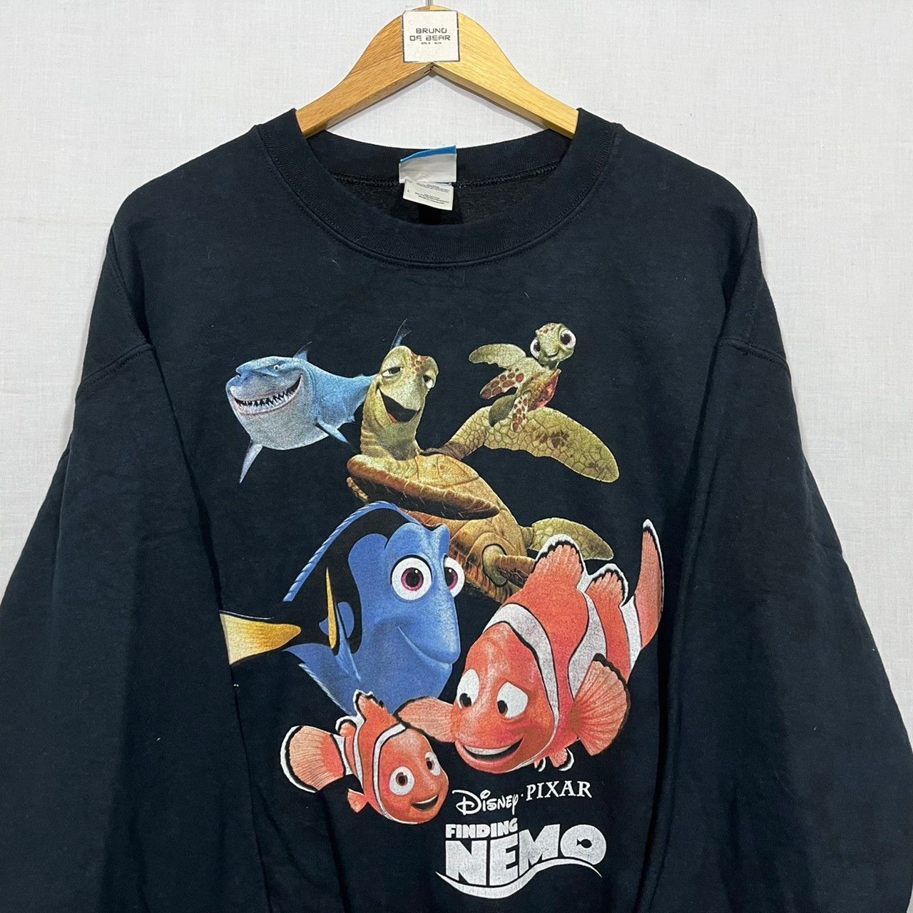 Vintage Finding NEMO sweater Disney Pixar