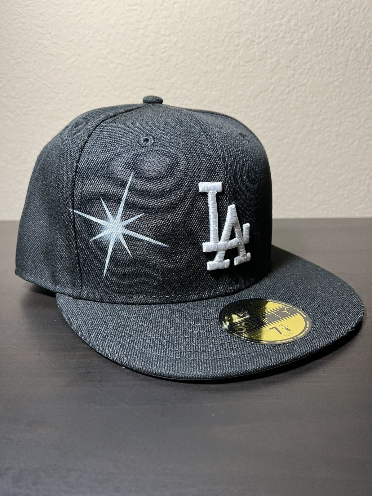 New Era Ay El Ay En LA Dodgers Black Fitted Hat 7 3/8 IN HAND