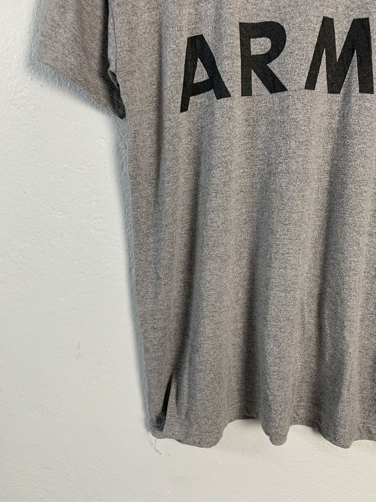 Vintage Vintage Army Tshirt Size US S / EU 44-46 / 1 - 3 Thumbnail