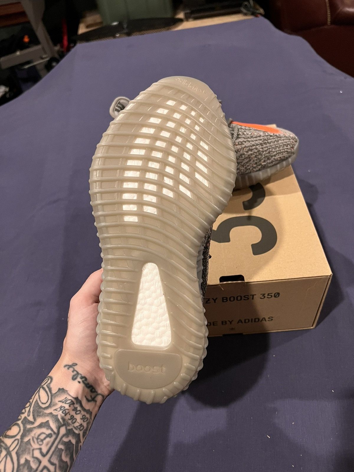 Adidas Adidas Yeezy 350 v2 beluga reflective Size US 8.5 / EU 41-42 - 4 Thumbnail