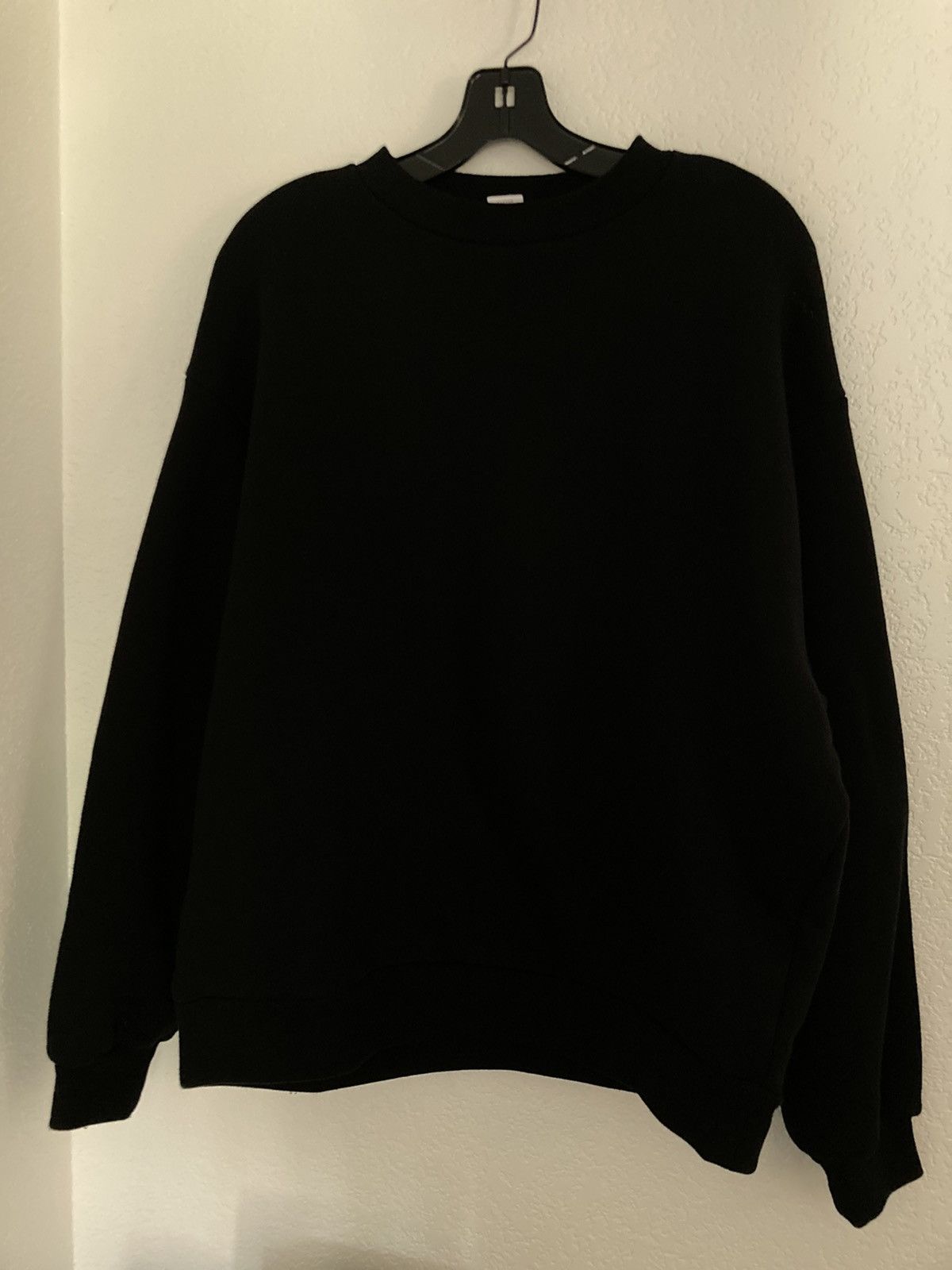 Black Sweatshirt