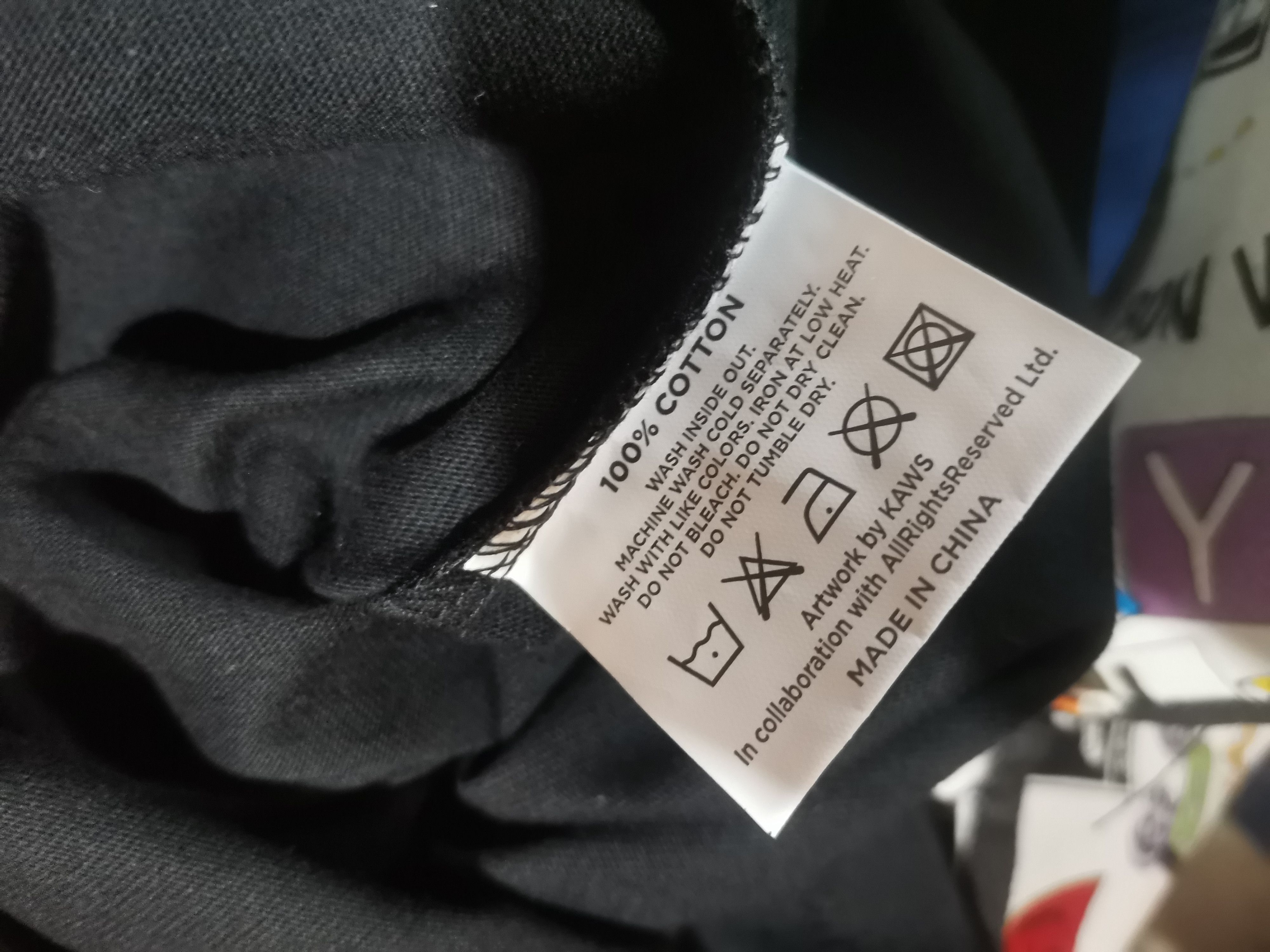 Kaws Kaws Holiday Hong Kong Tee Size US L / EU 52-54 / 3 - 4 Thumbnail